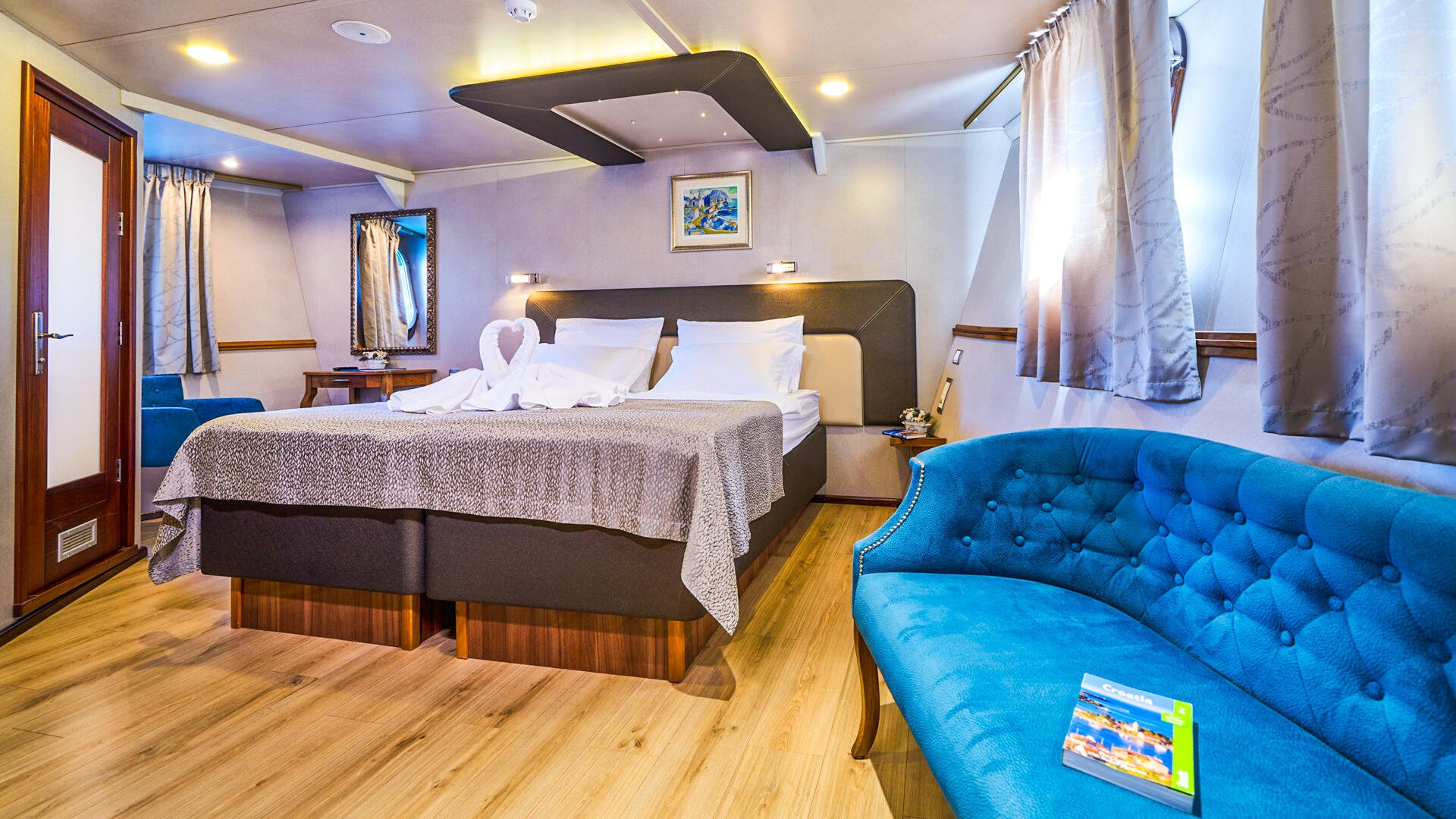 32-Casablanca-cabin-overview_.jpg