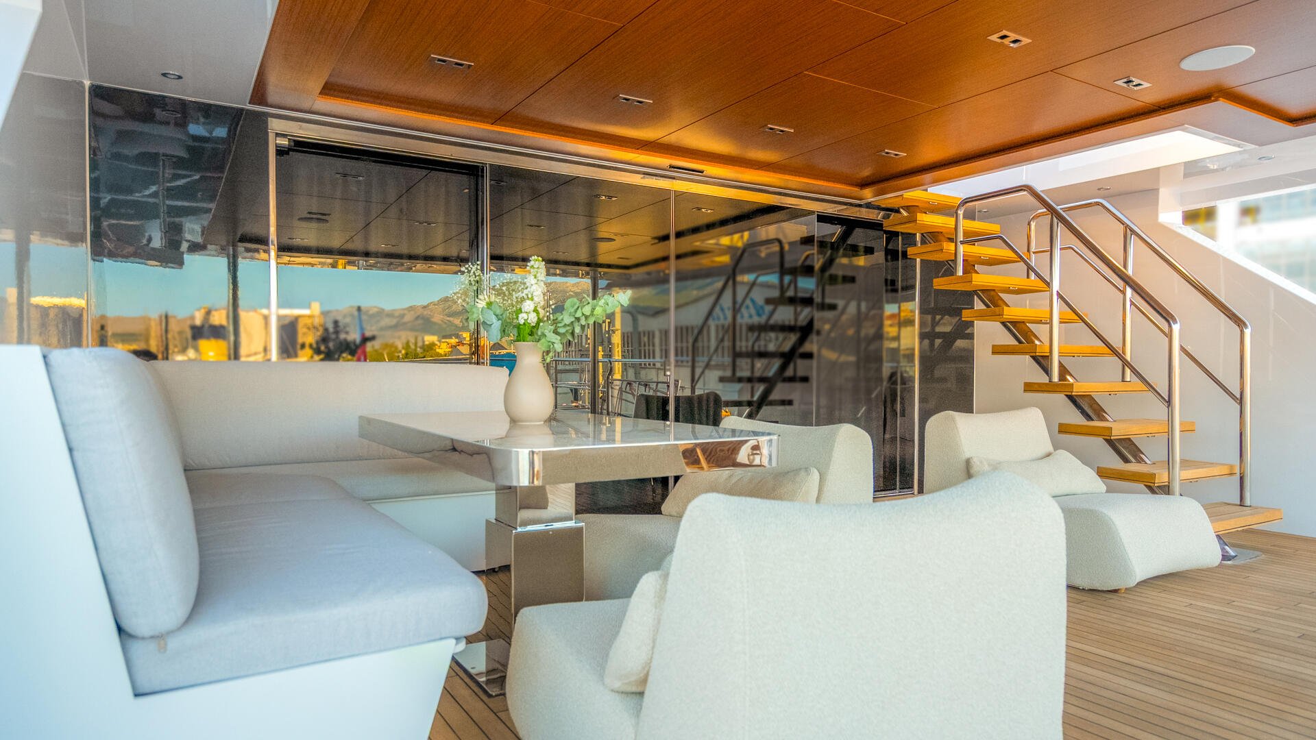 22-Renata-Main-deck-aft_.jpg