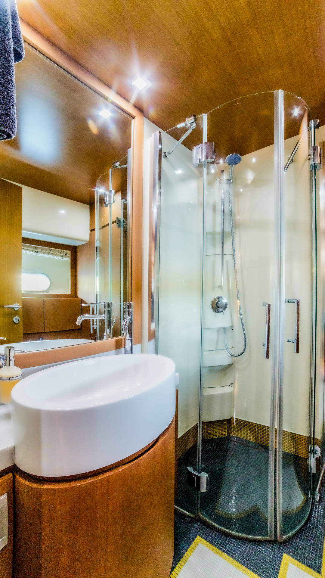 25-ORLANDO-L-Twin-cabin-bathroom_.jpg
