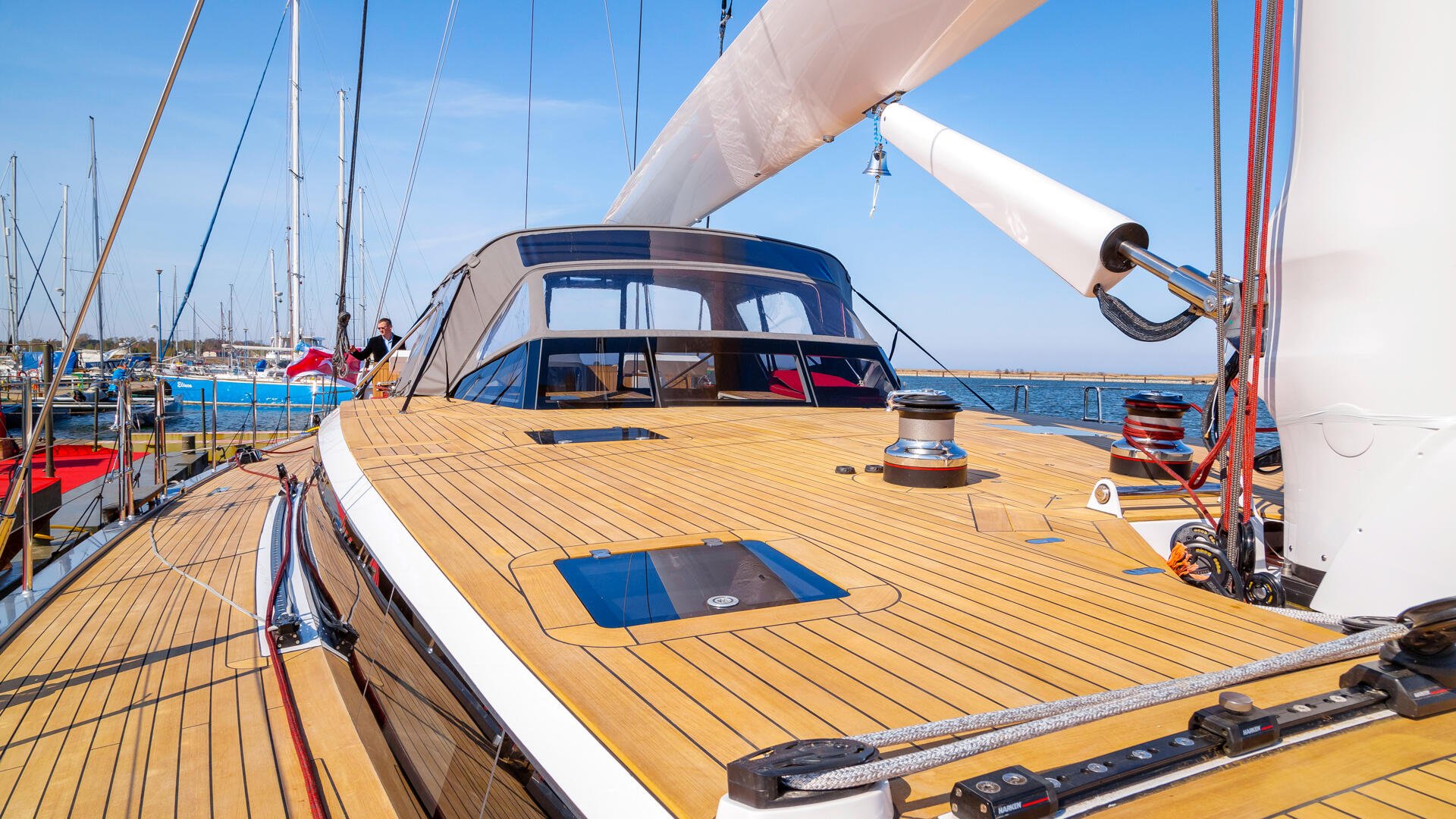 10-Bellkara-teak-deck_.jpg