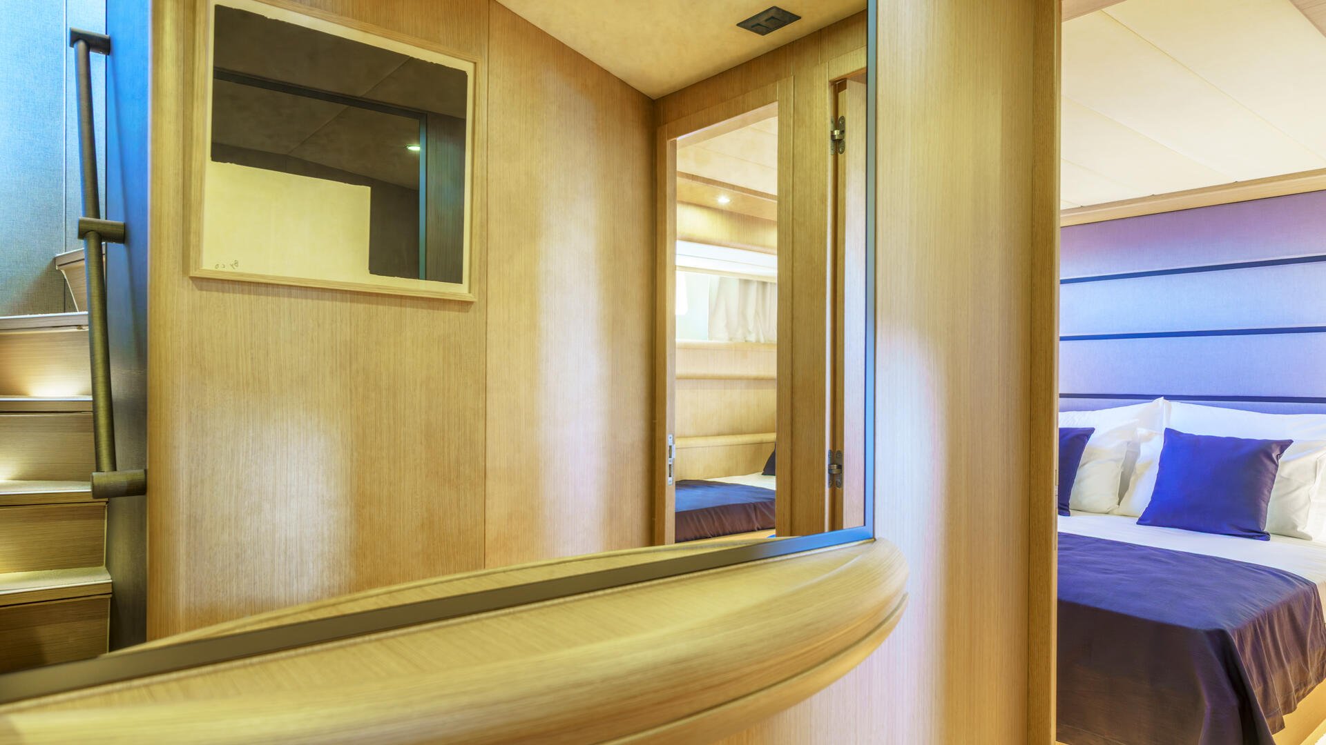 28-Phantom-hallway-view_.jpg