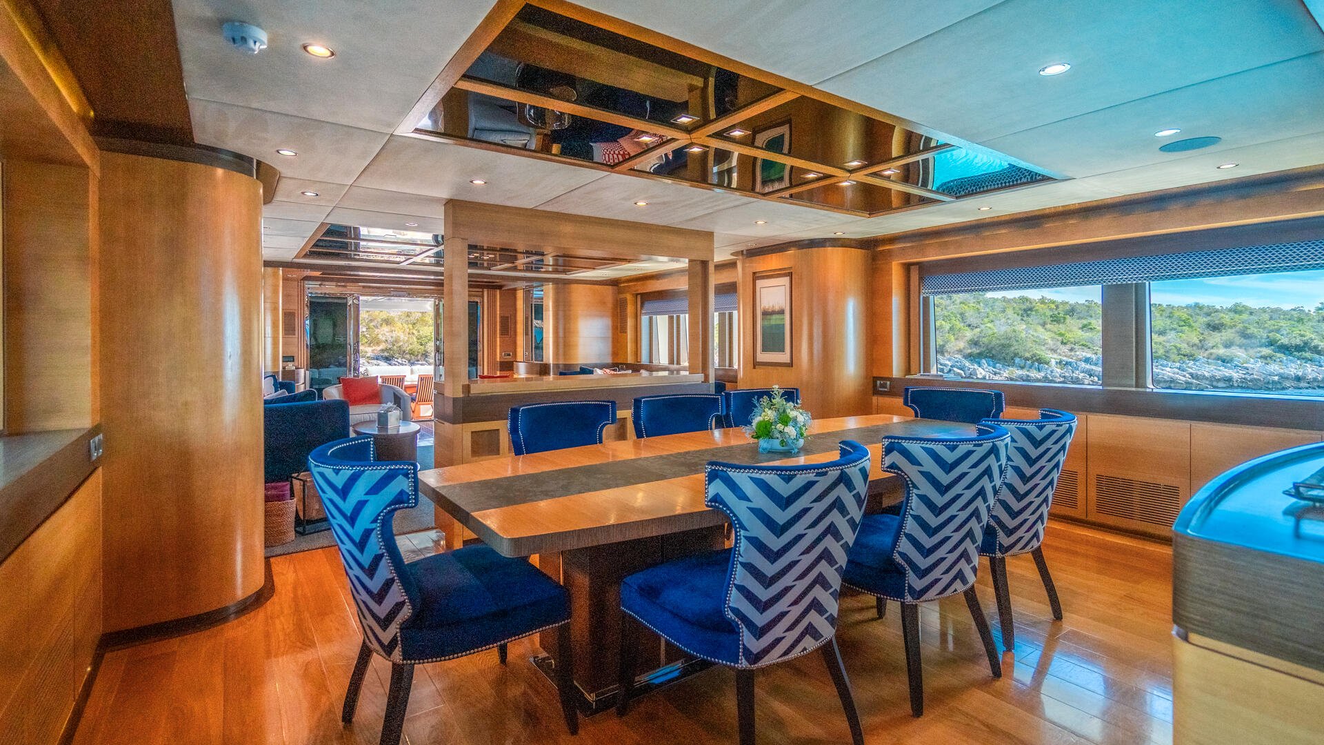 16-Silent-World-dining-area_.jpg