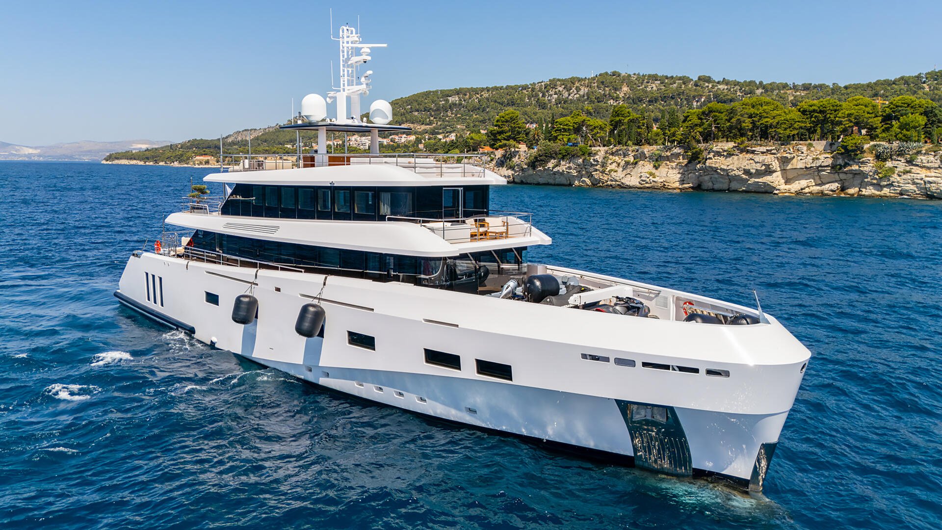 02-Renata-bow_.jpg