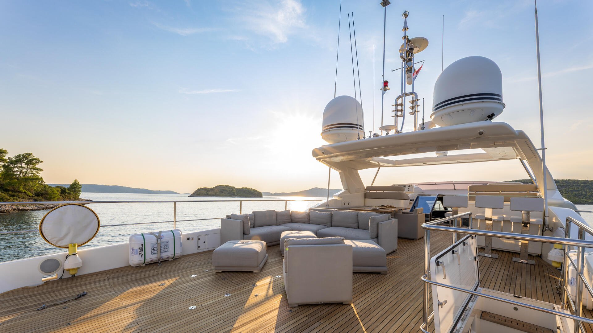 21-Morning-Star-flybridge_.jpg