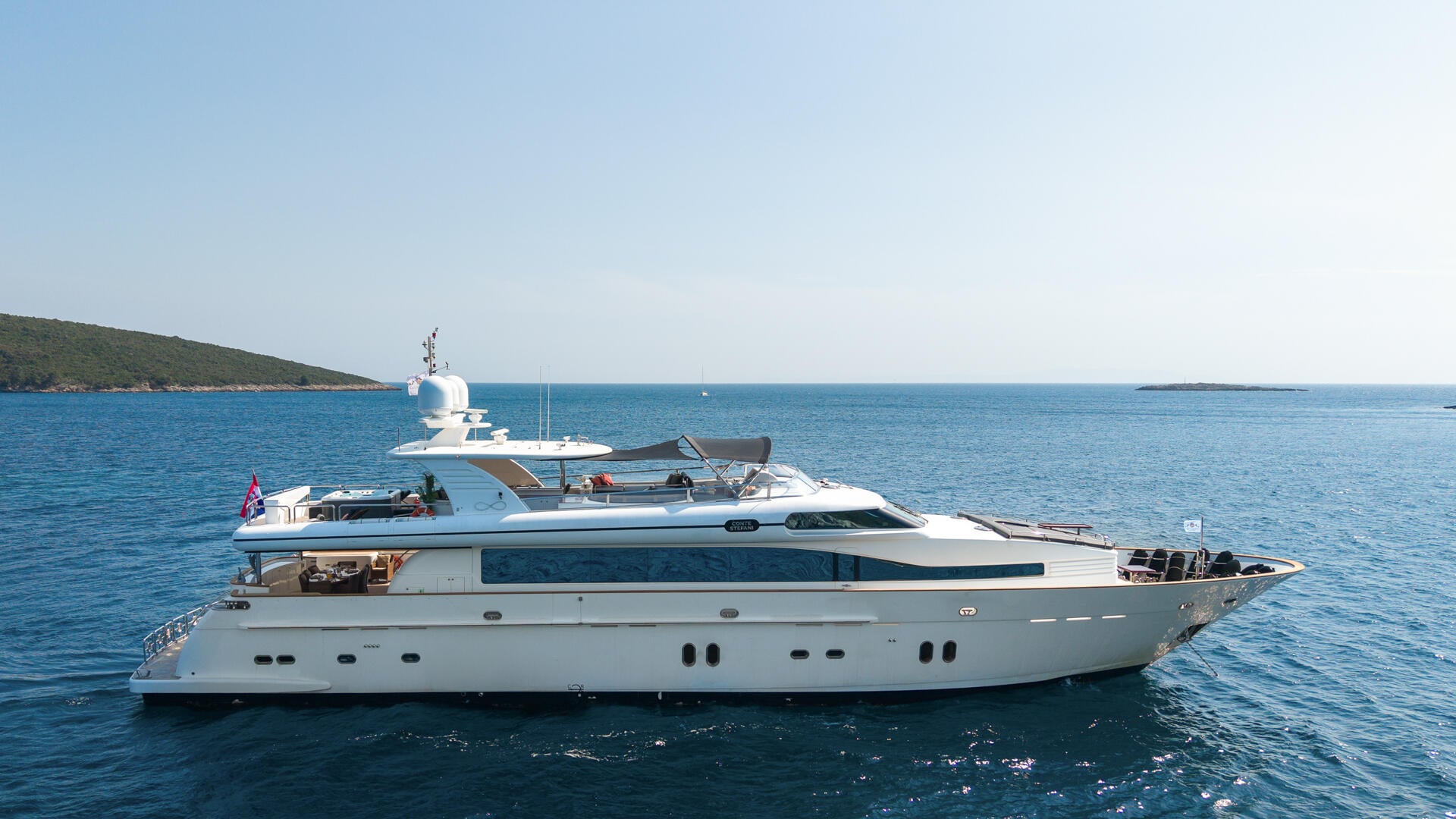 04-Conte-Stefani-starboard_.jpg