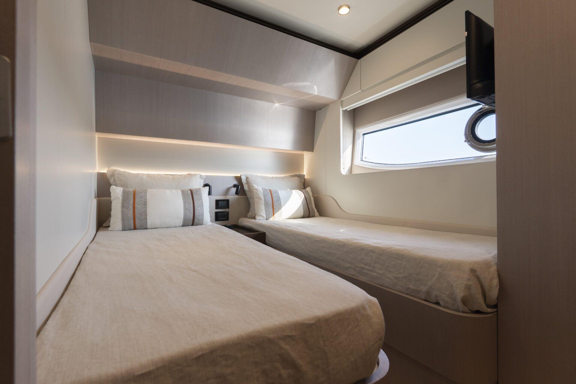 13-FELICITA-twin-cabin_.jpg