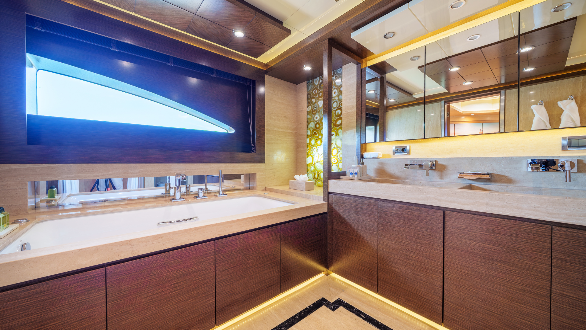 24_Silent-World-Master-ensuite_.png