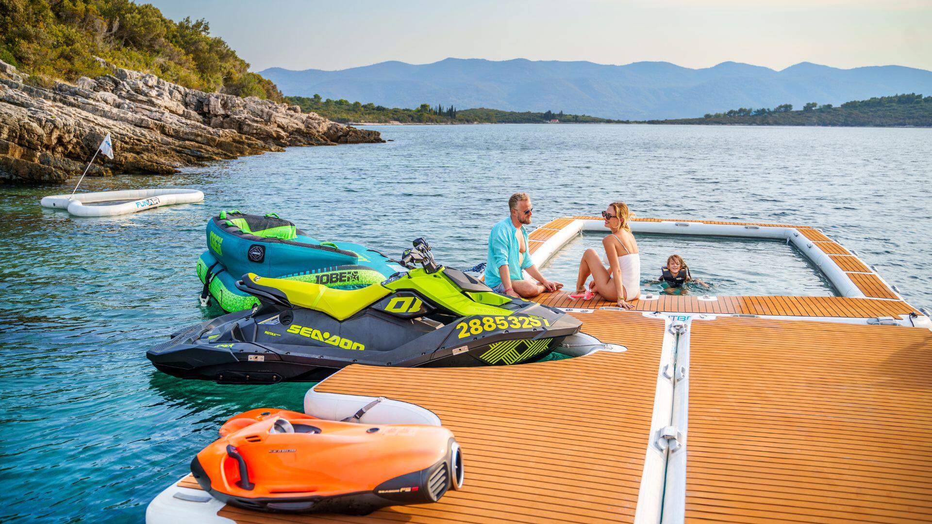 36-Argo-watertoys_.jpg