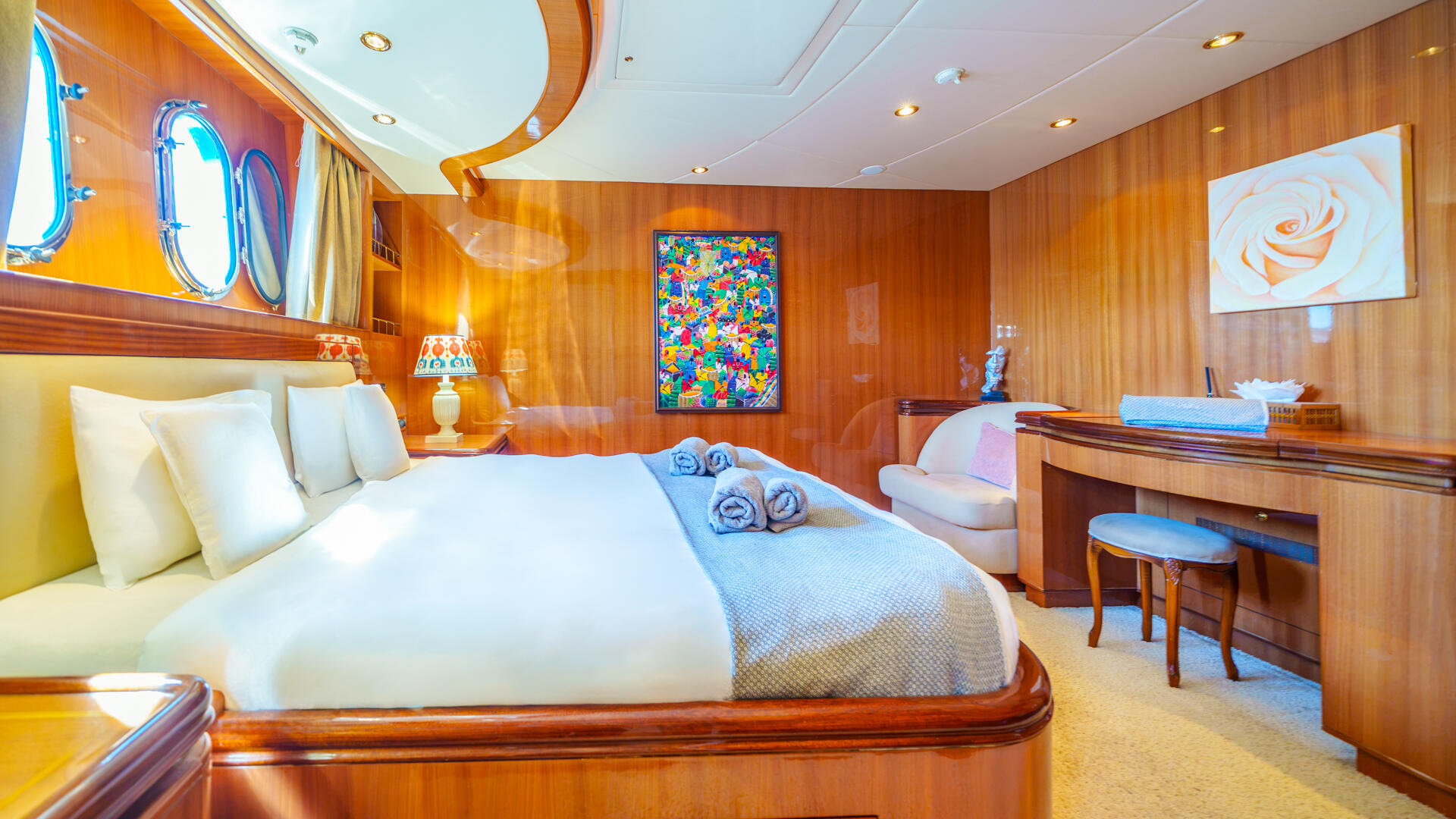 29-Conte-Stefani-Vip-cabin_.jpg