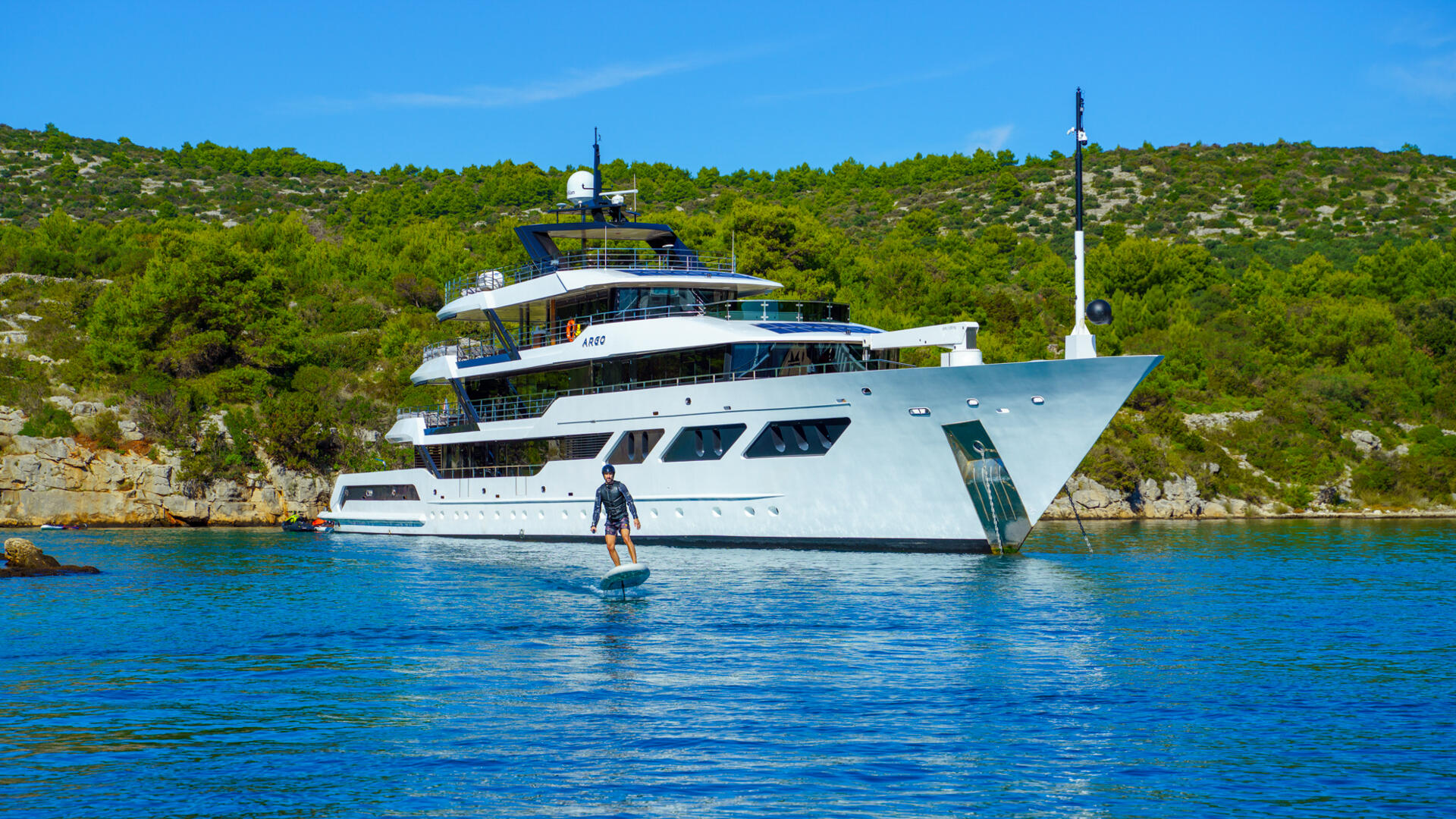 03-Argo-front-view_.jpg