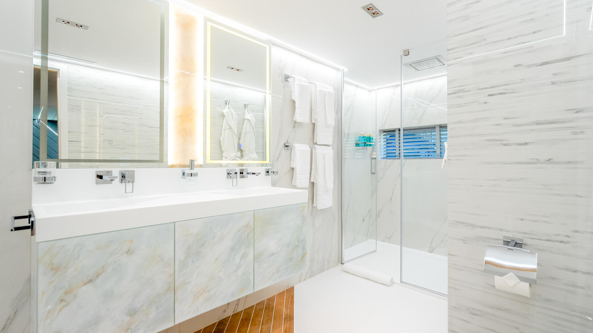 35-Renata-Double-stateroom-ensuite_.jpg