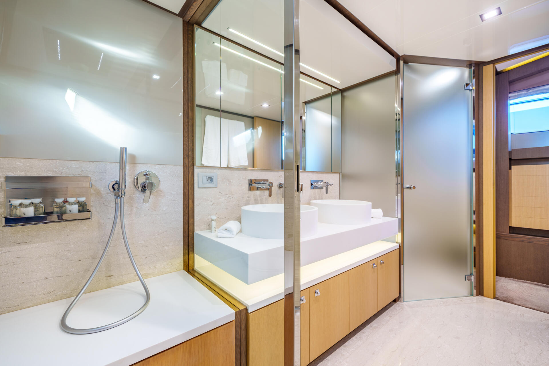 34-Iva-ensuite_.jpg