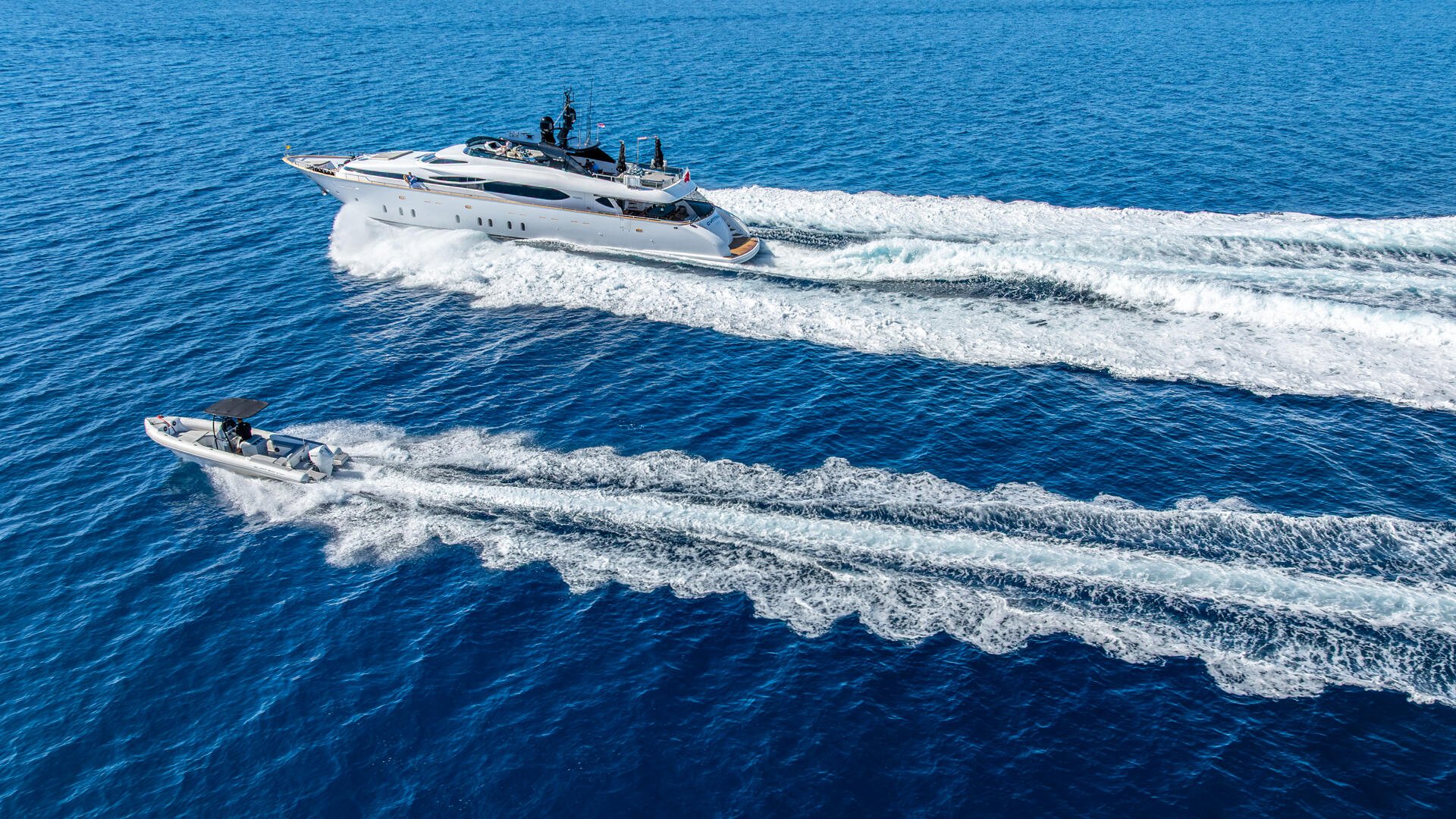 03-Cynthia-crusing_.jpg