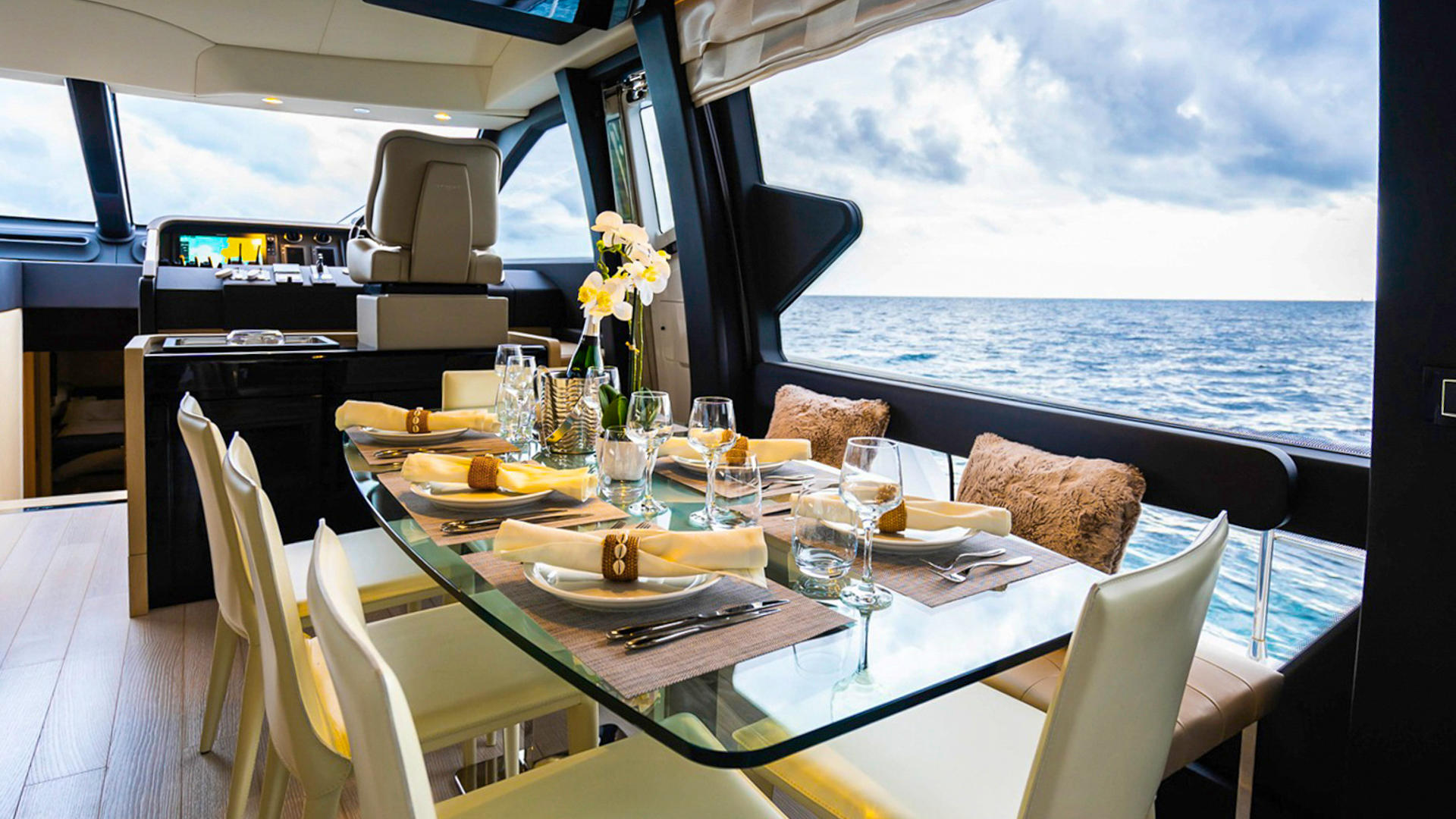 15-Azimut-72-Fly-Mineira-salon-2 _ _.JPG
