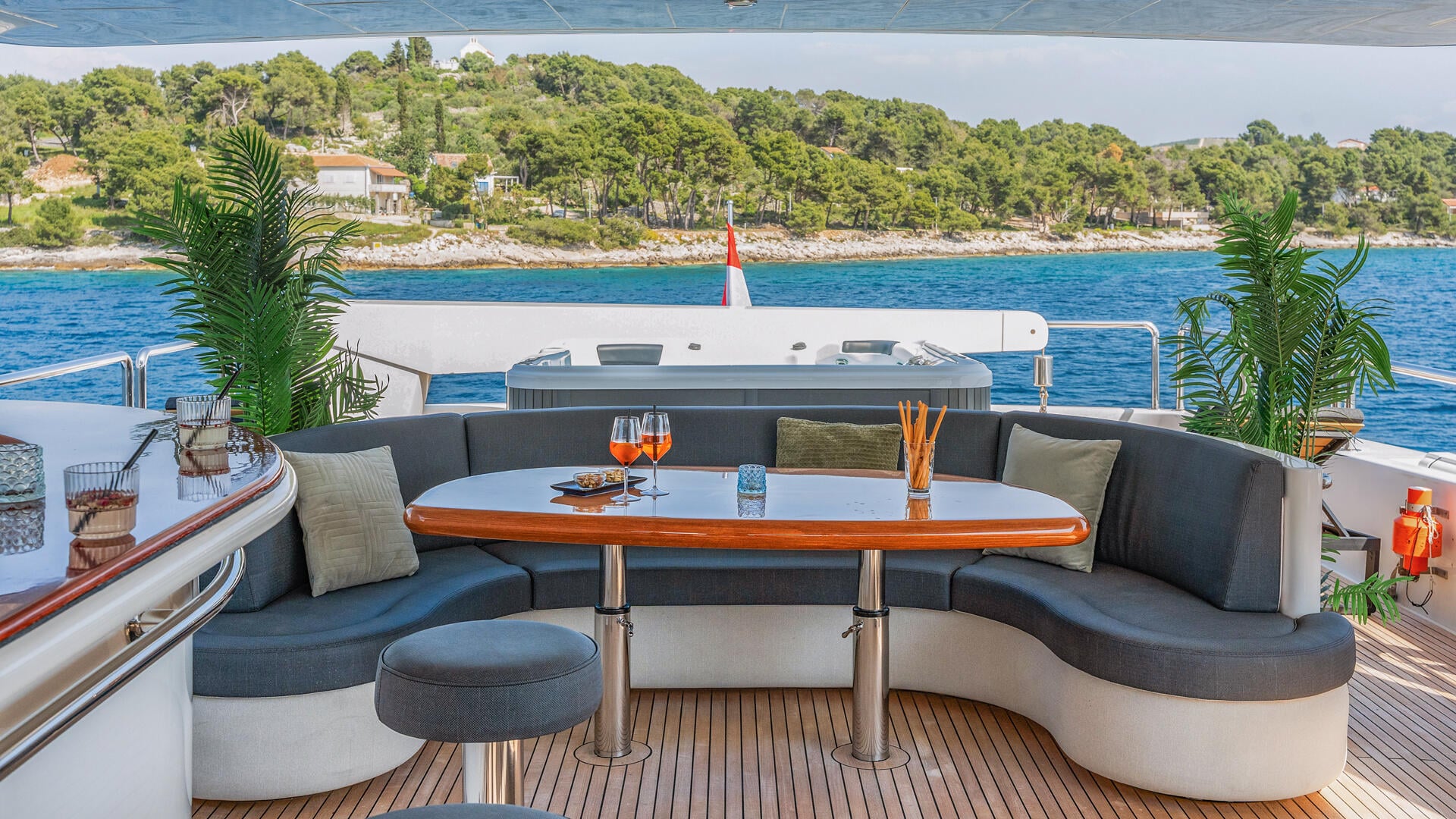 07-Conte-Stefani-flybridge_.jpg