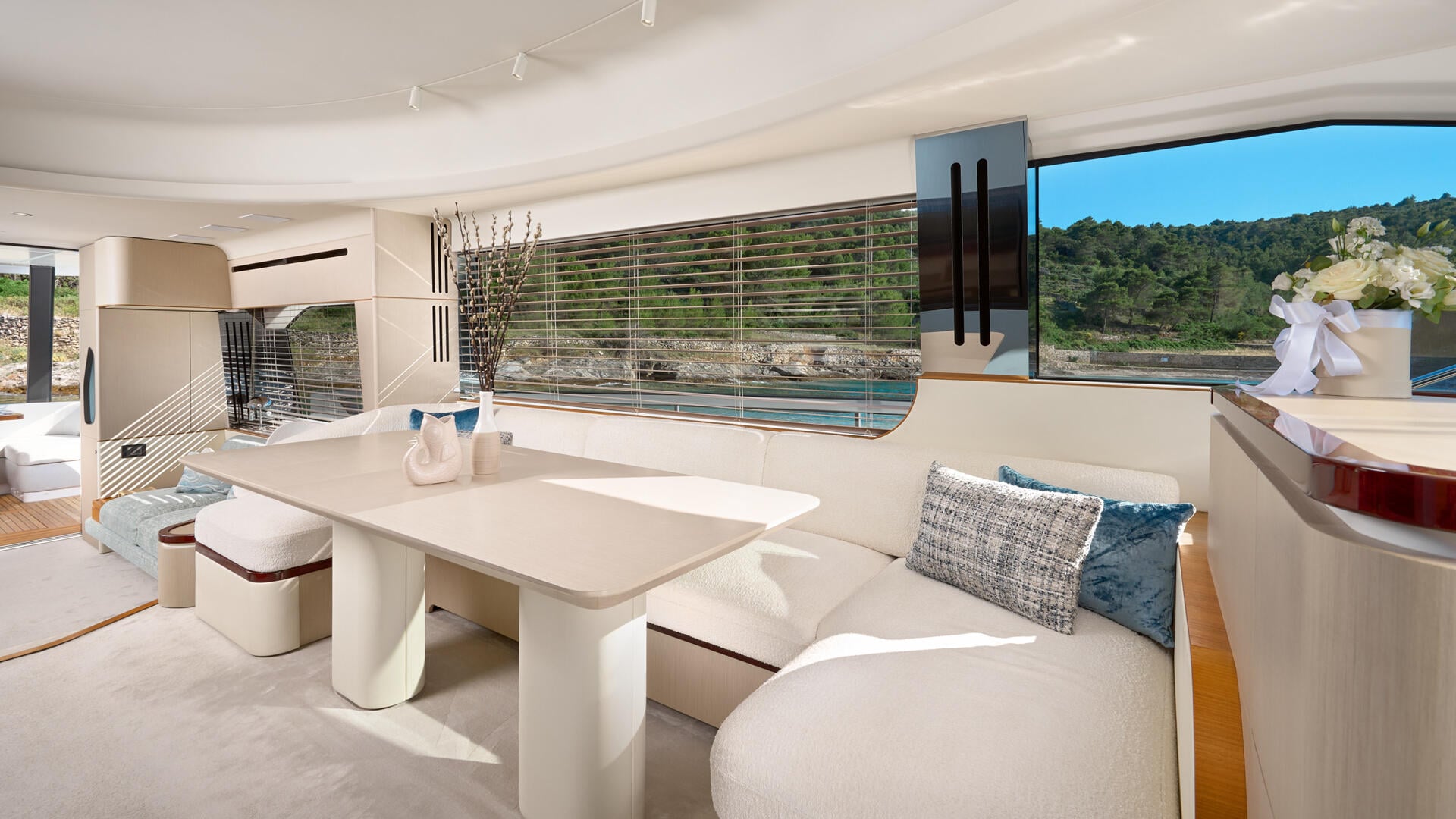 28-Aglaya-dining-area_.jpg