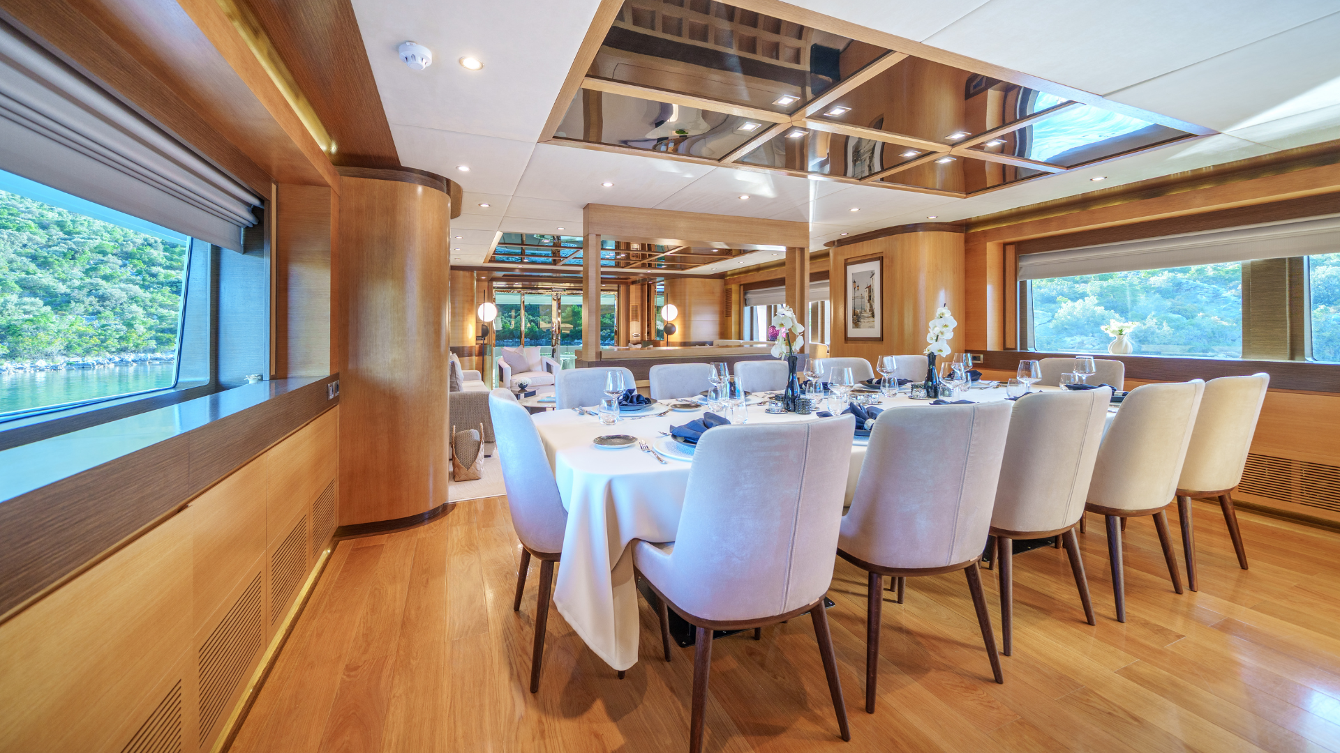 18-Silent-World-dining-area_.png