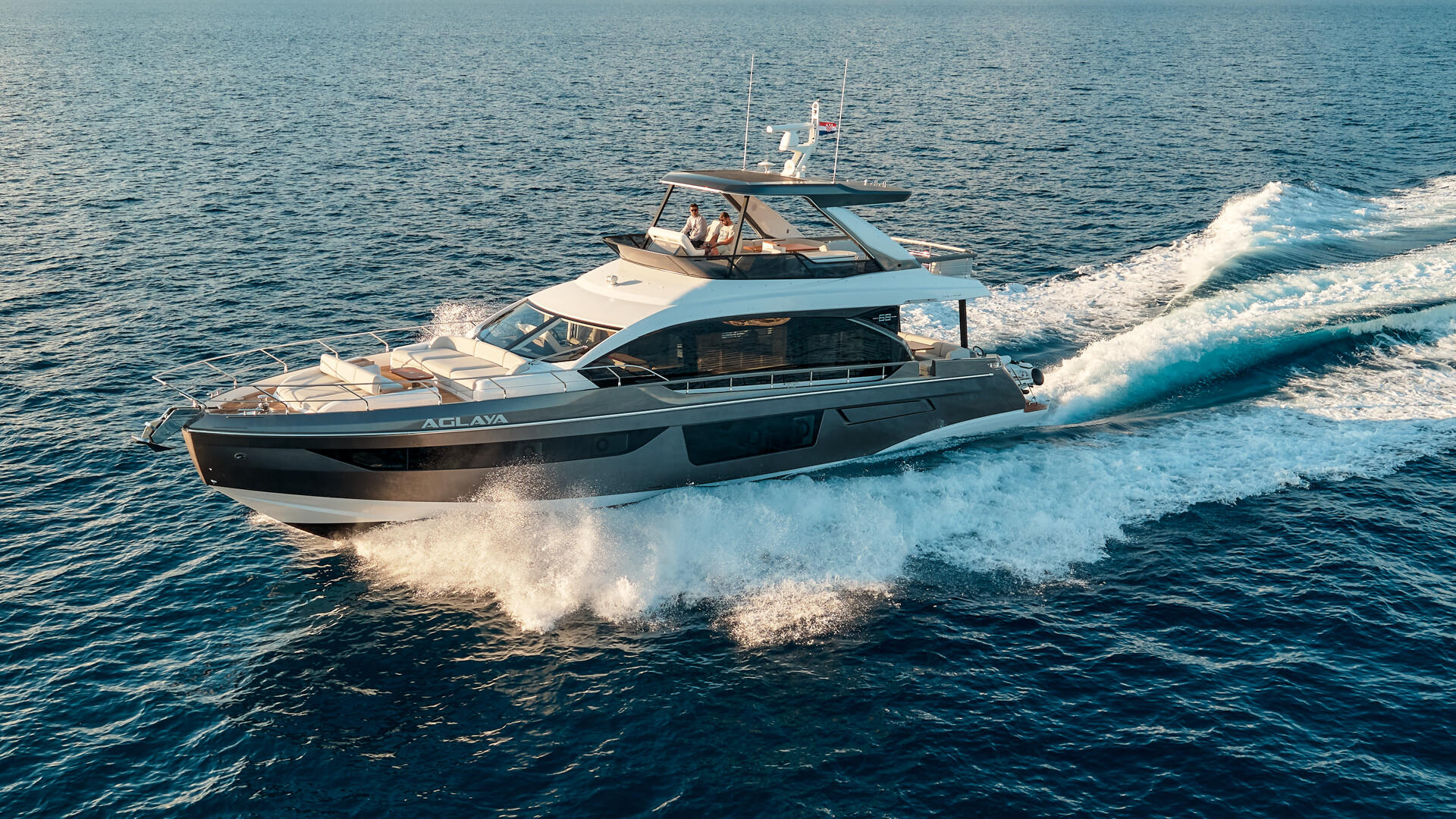 08-Aglaya-Portside-Cruising_.jpg
