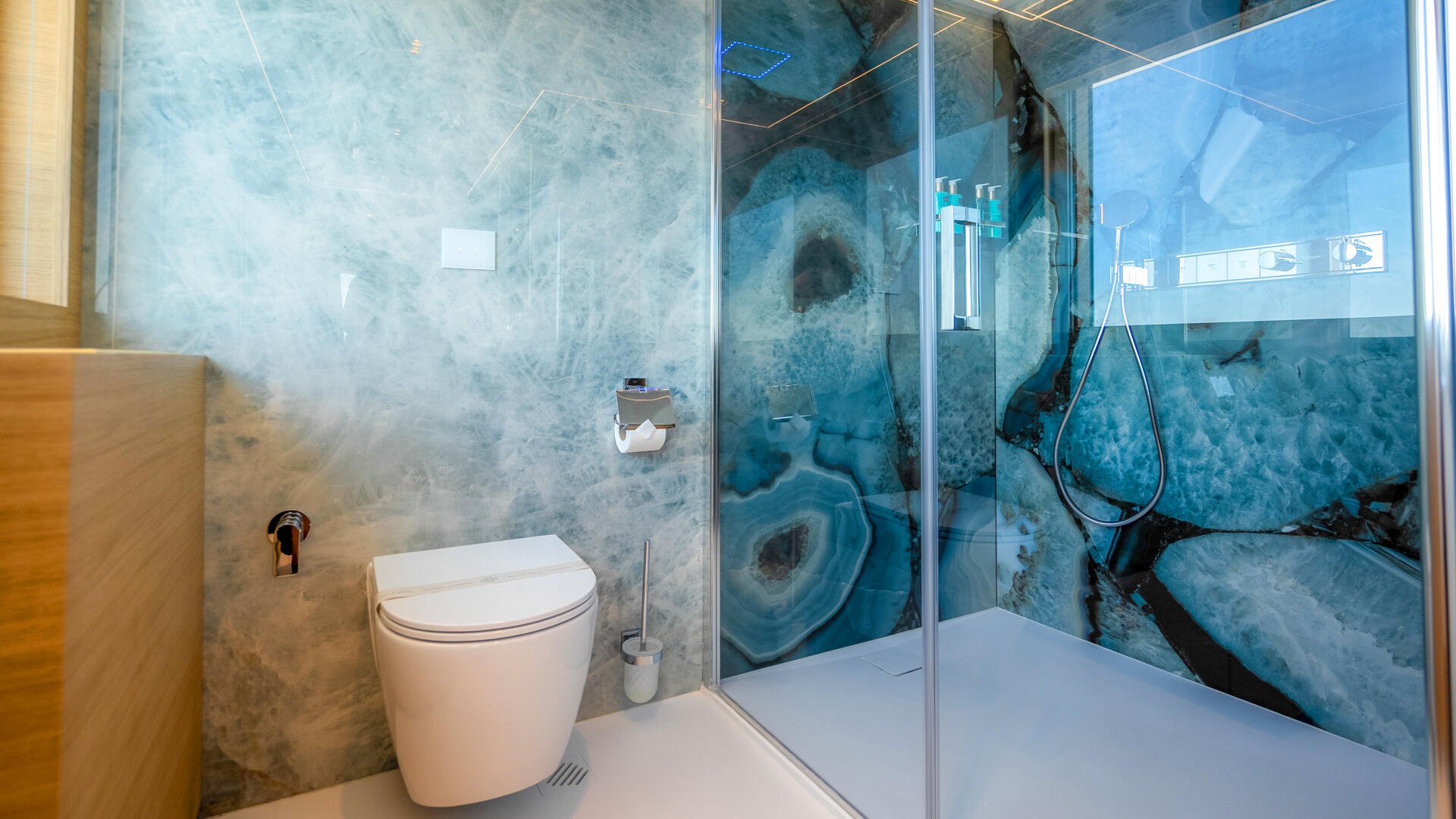 21-Renata-Master-ensuite_.jpg