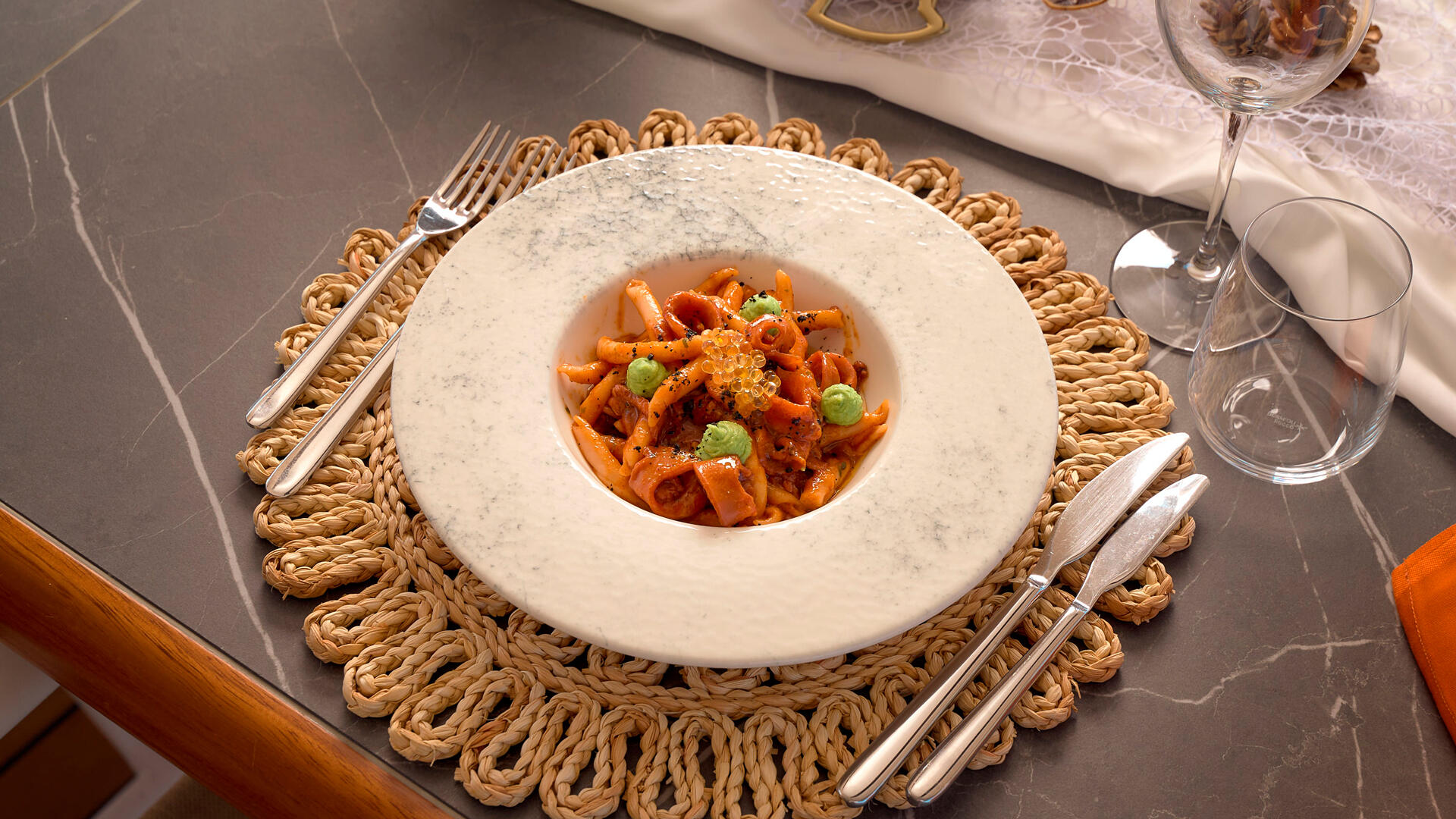 47-Marallure-meals-on-board_.jpg