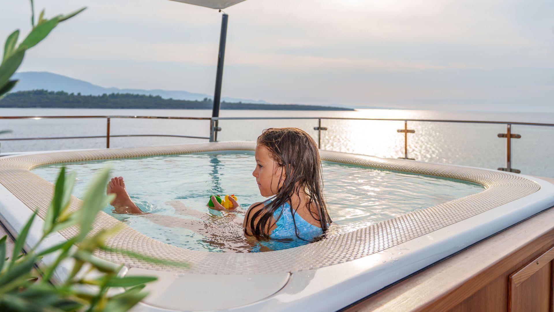 34-Argo-jacuzzi_.jpg