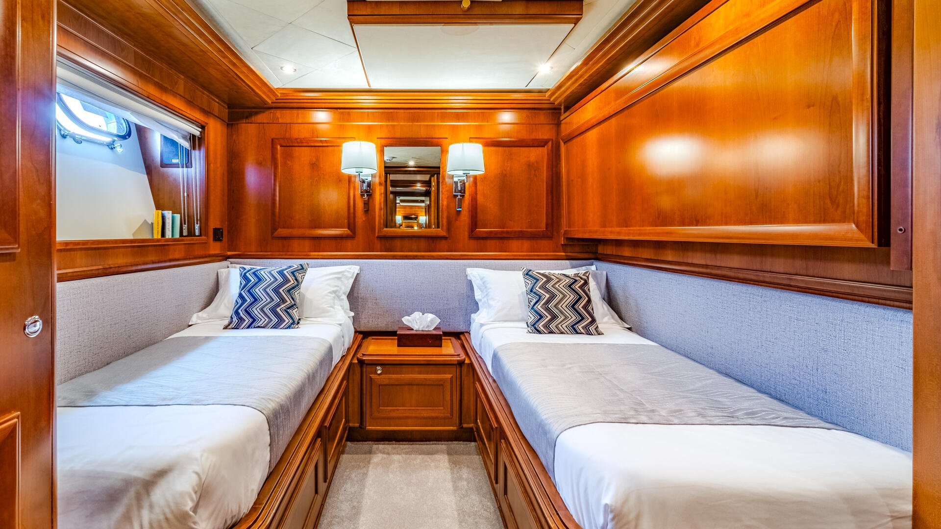 35-Klobuk-Twin-cabin_.jpg