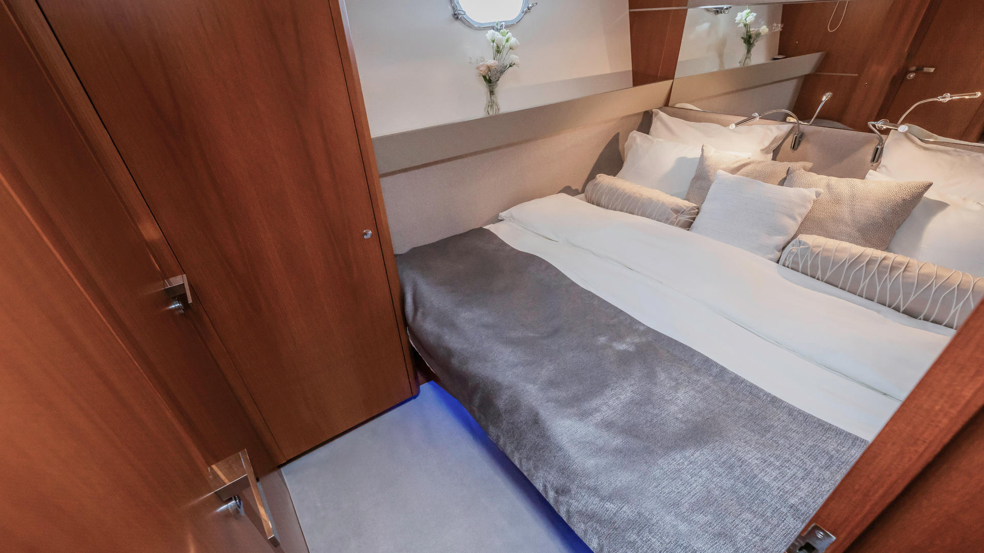 34-KARISMA-Double-cabin_.JPG