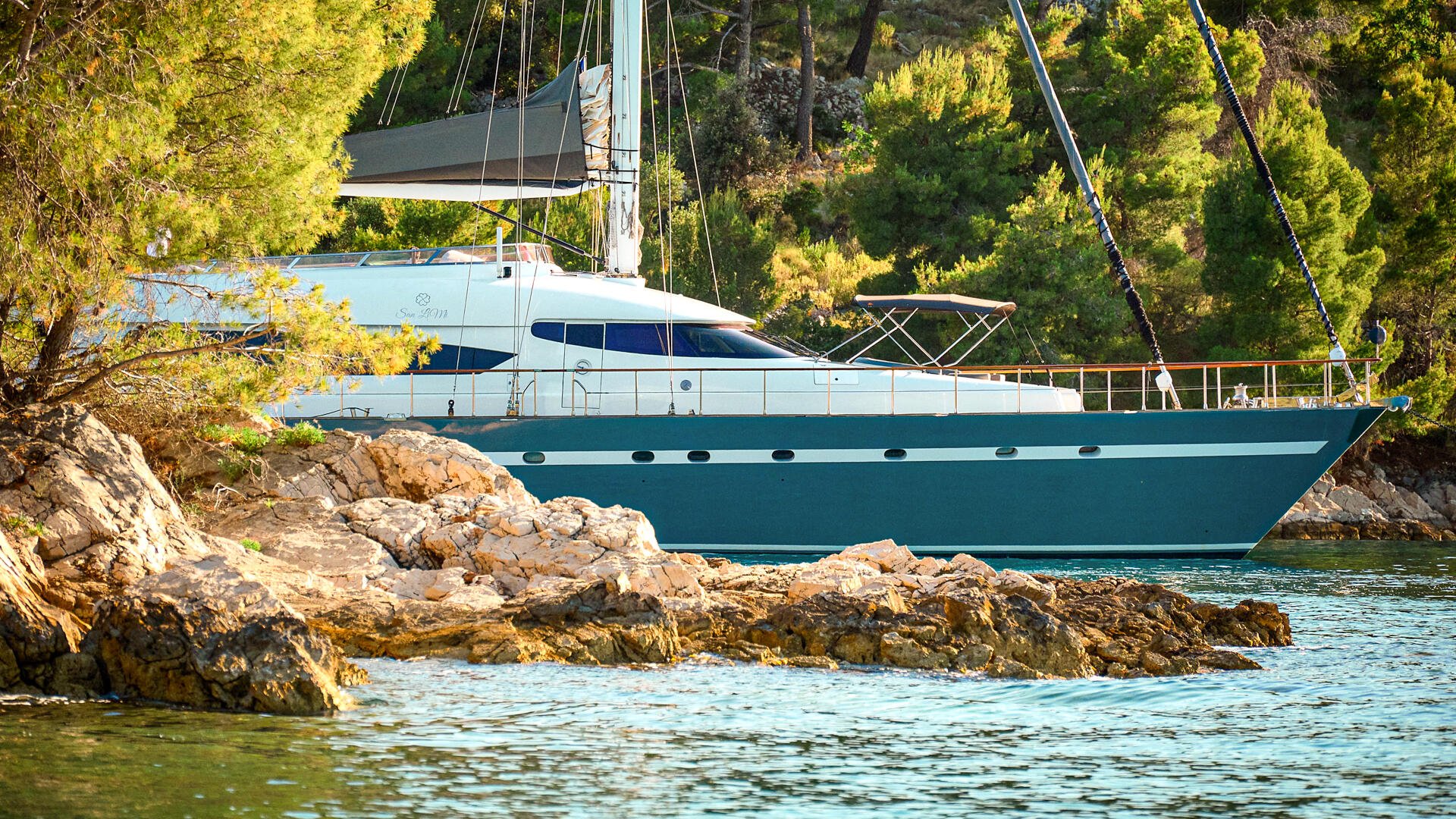 02-San-Limi-anchored_.jpg