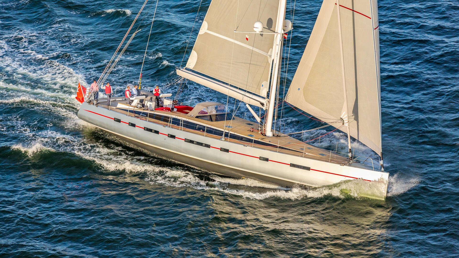 01-Bellkara-starboard_ (2).jpg