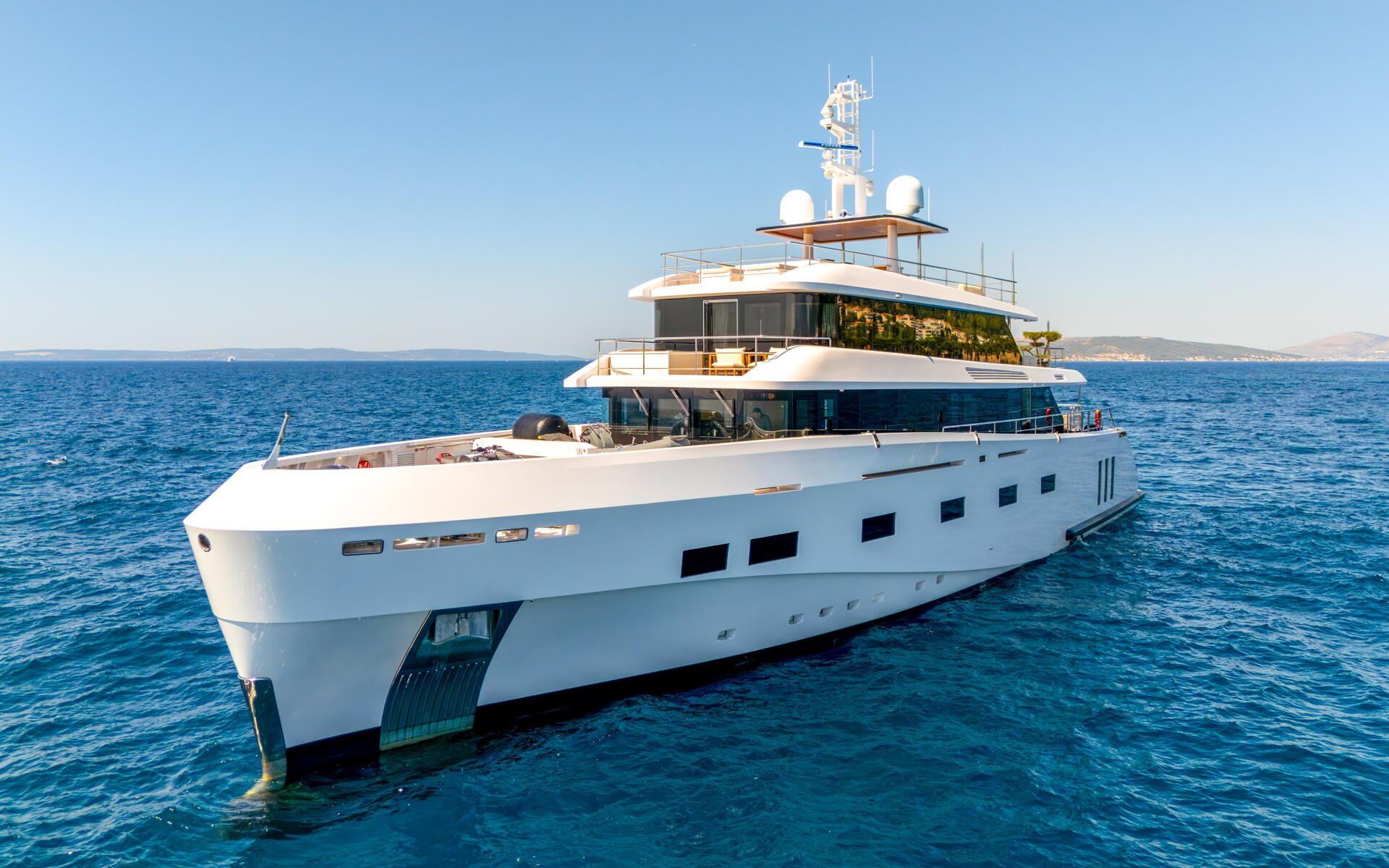 07-Renata-bow-view_.jpg