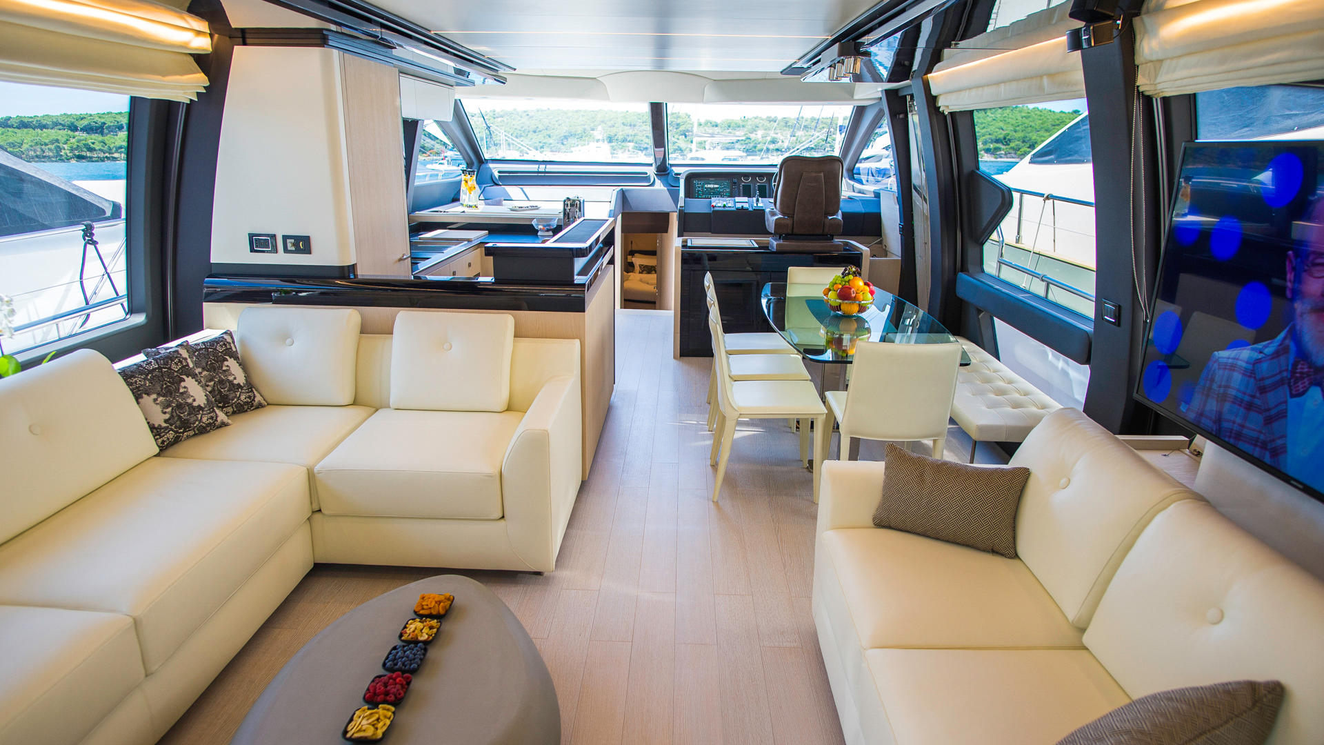 13-Azimut-72-Fly-Alyss-Salon-1 _ _.JPG
