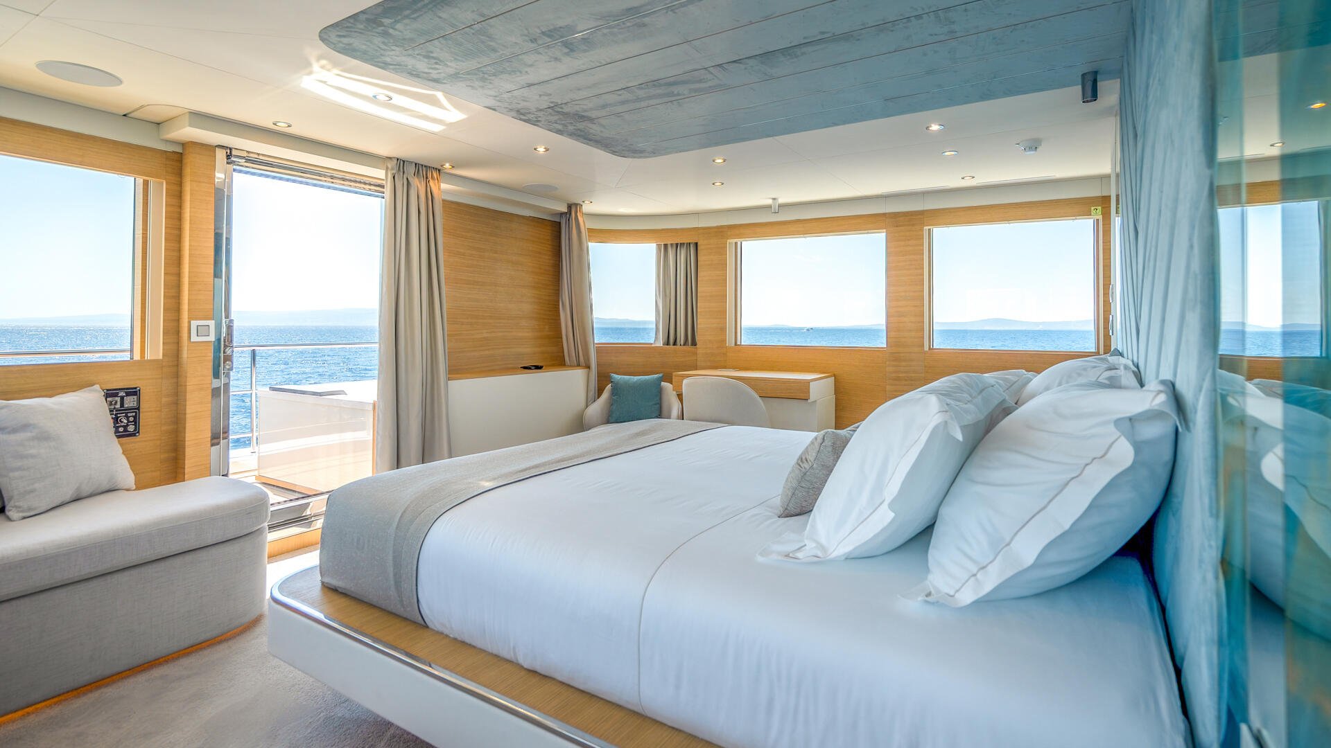 19-Renata-Master-stateroom_.jpg