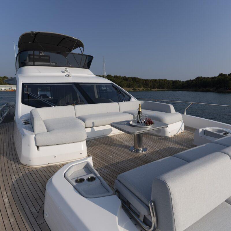 19-FELICITA-sunbeds-view_.jpg