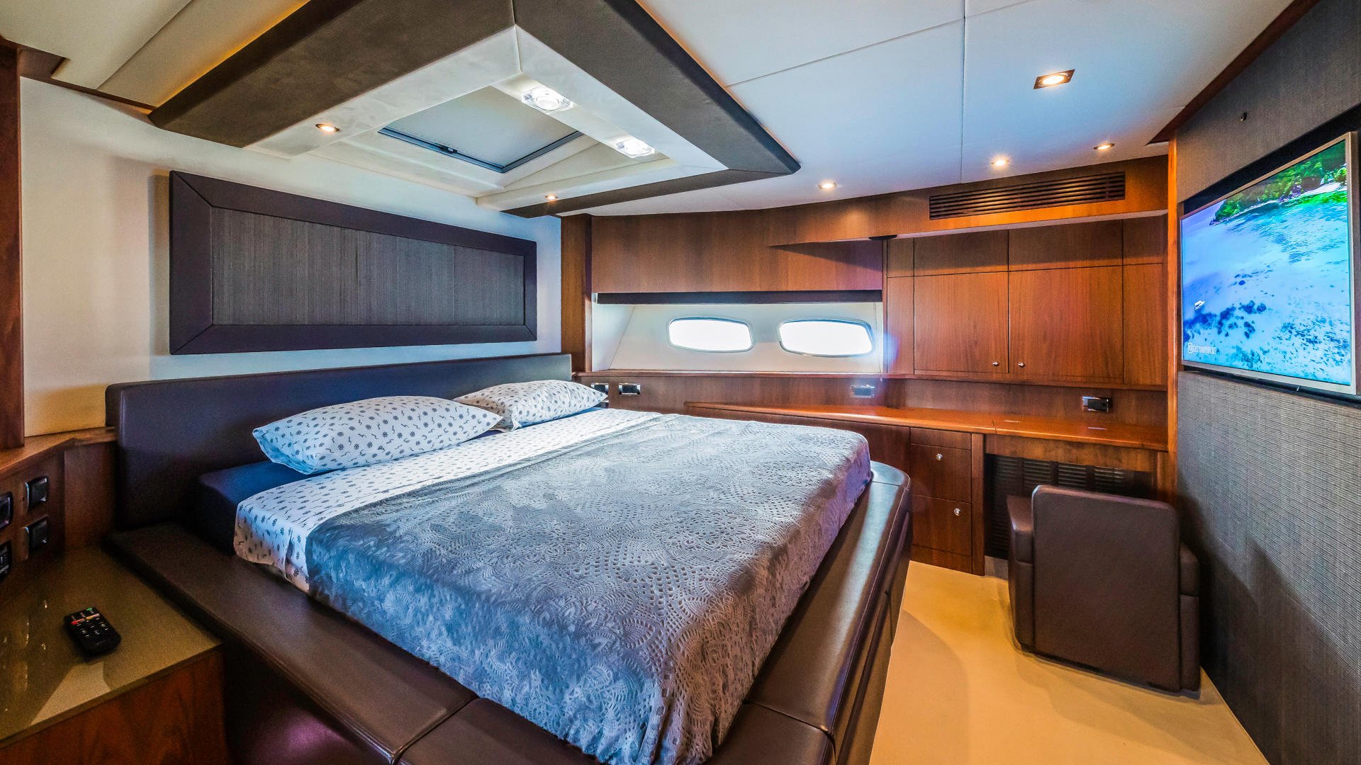 27-The-best-way-VIP-cabin.JPG