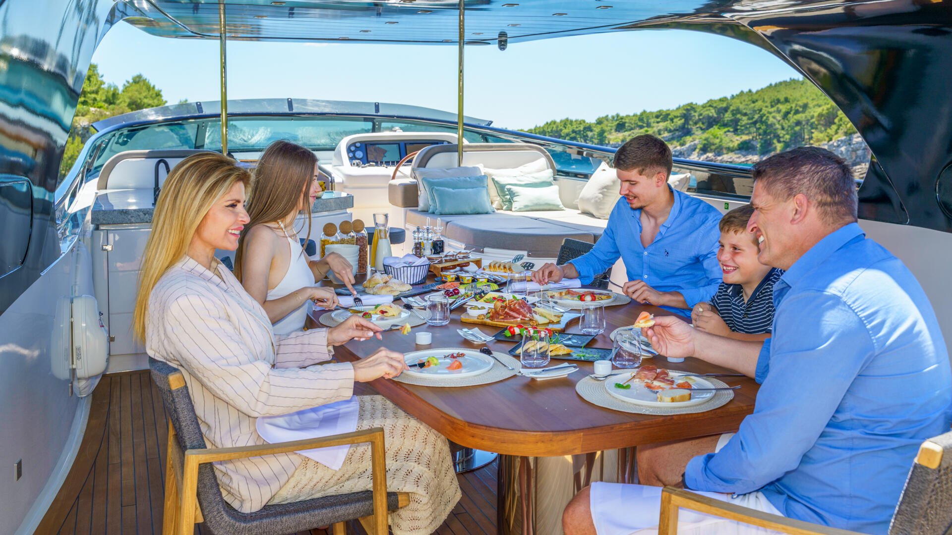 15-Cynthia-sea-brunch_.jpg