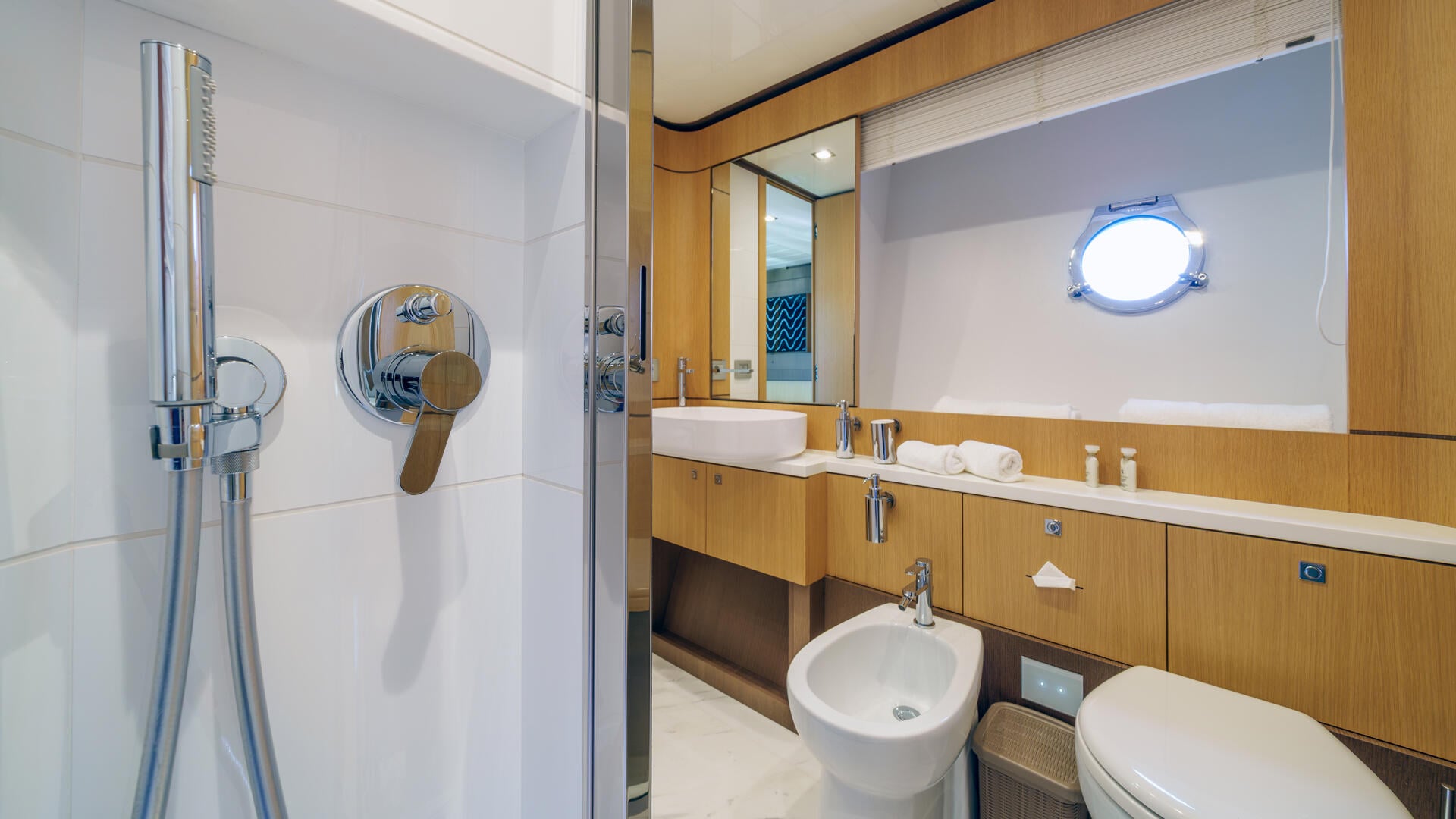 35-Iva-ensuite_.jpg