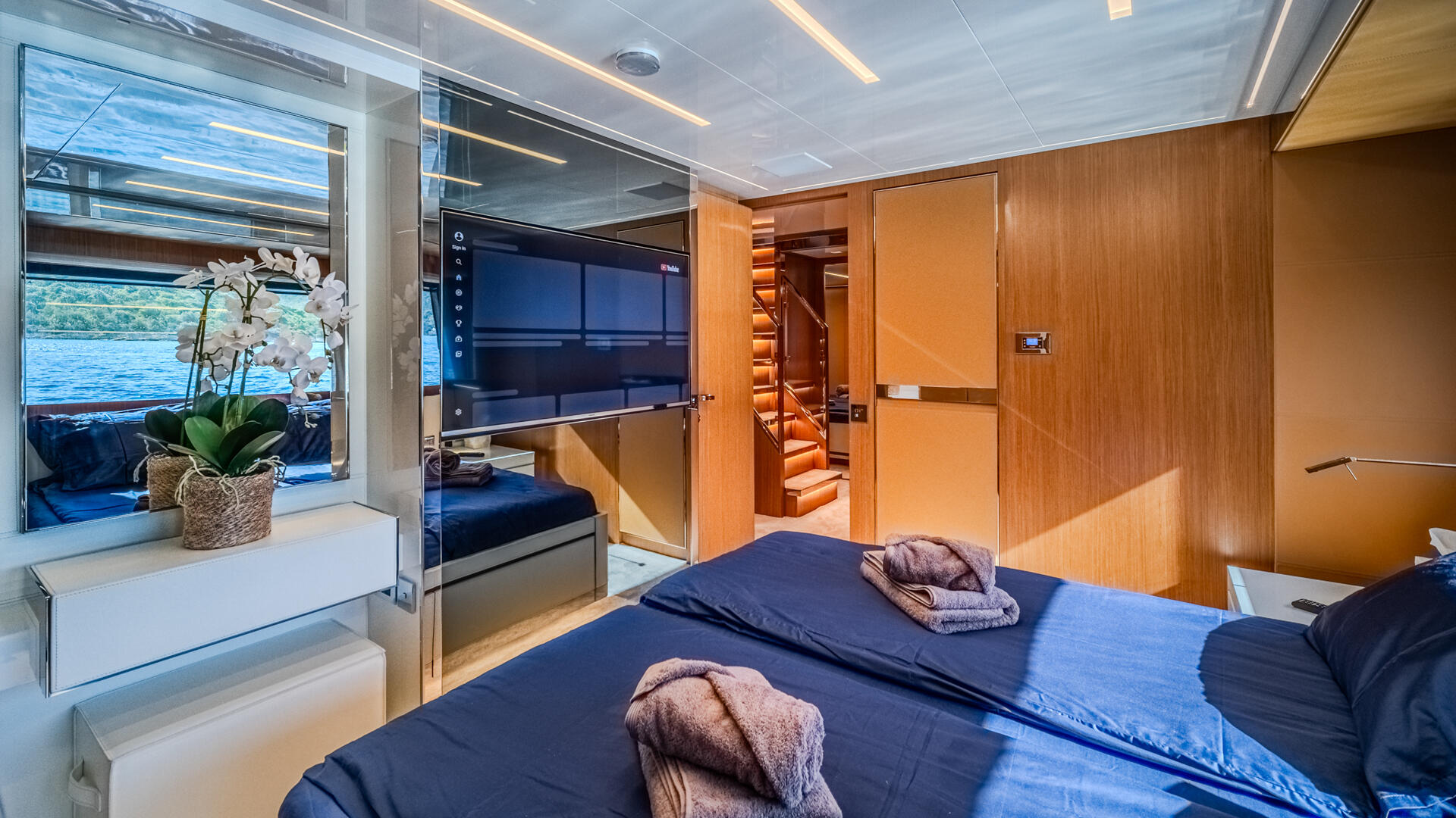 31-No-Stress-888-Double-cabin-side-view-2_.jpg
