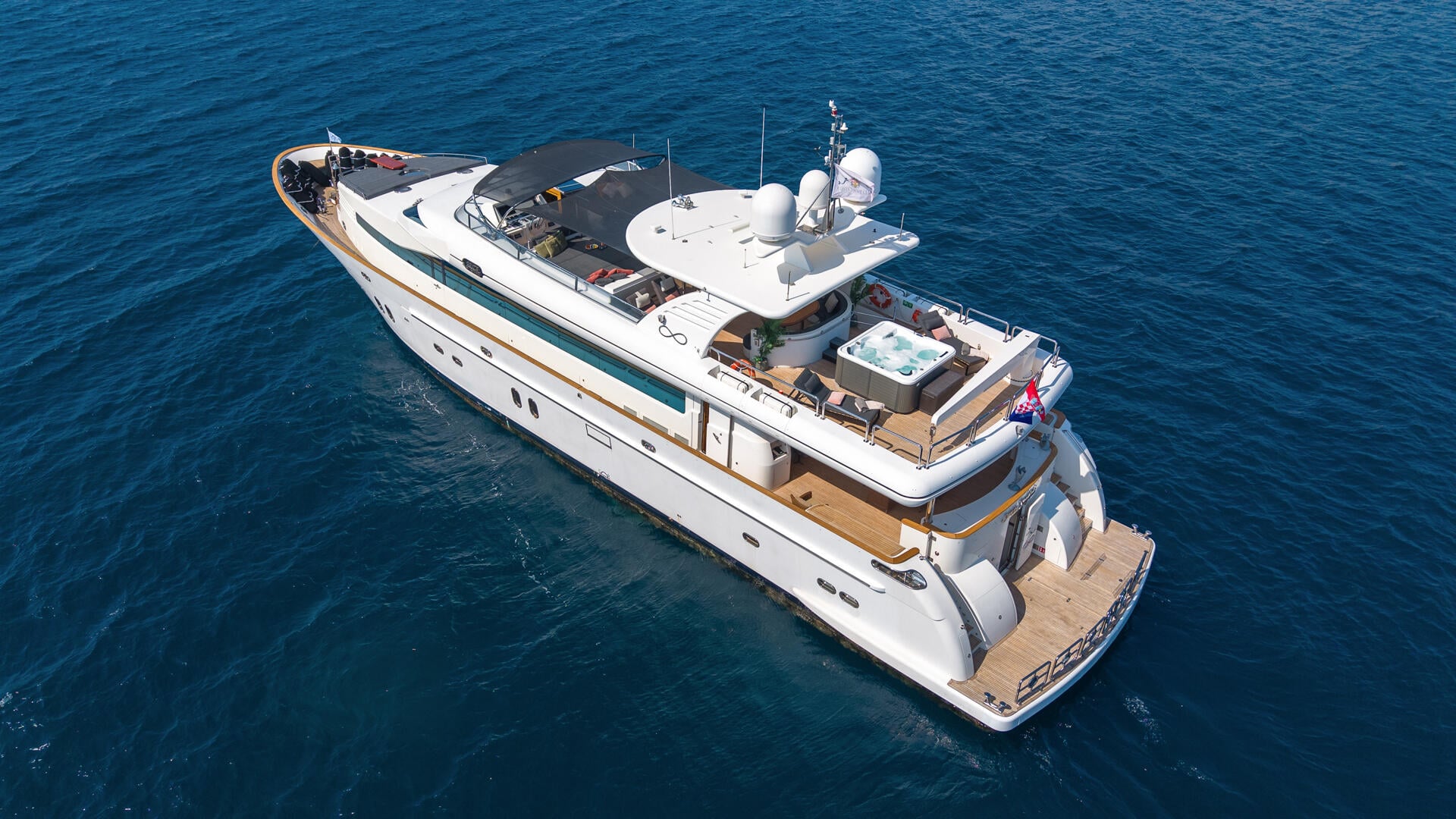 02-Conte-Stefani-portside_.jpg