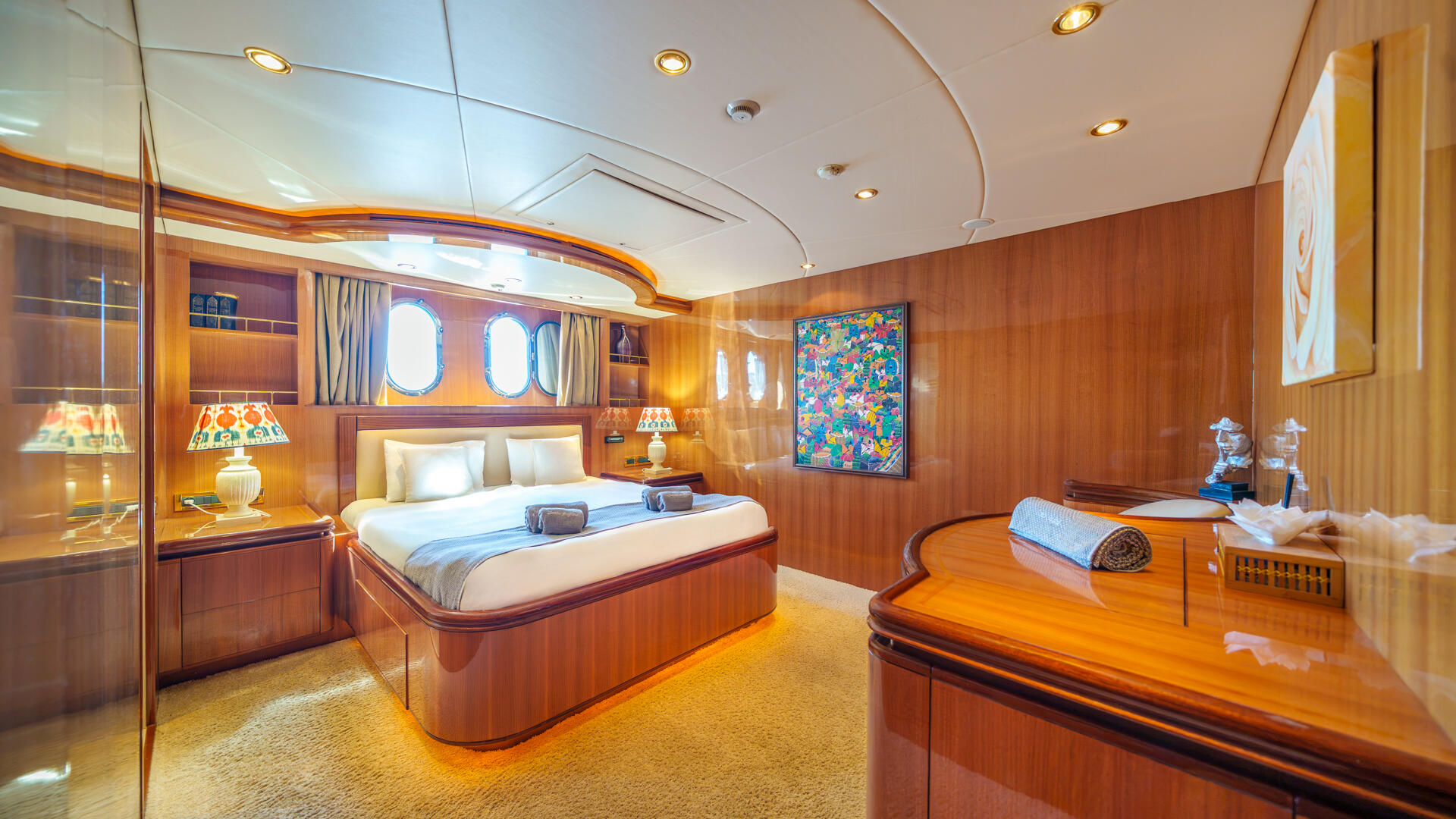 27-Conte-Stefani-Vip-cabin_.jpg