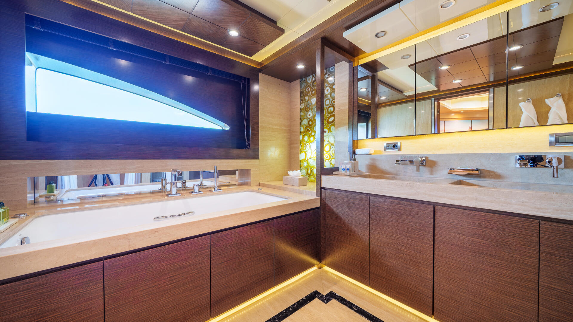 35_Silent-World-Master-ensuite_.jpg