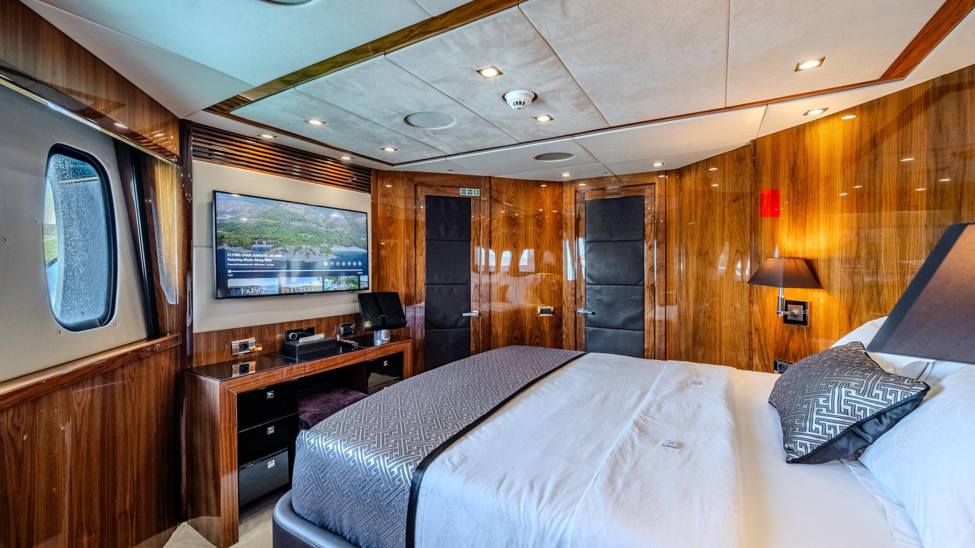27-Arago-VIP-cabin-view_.JPG