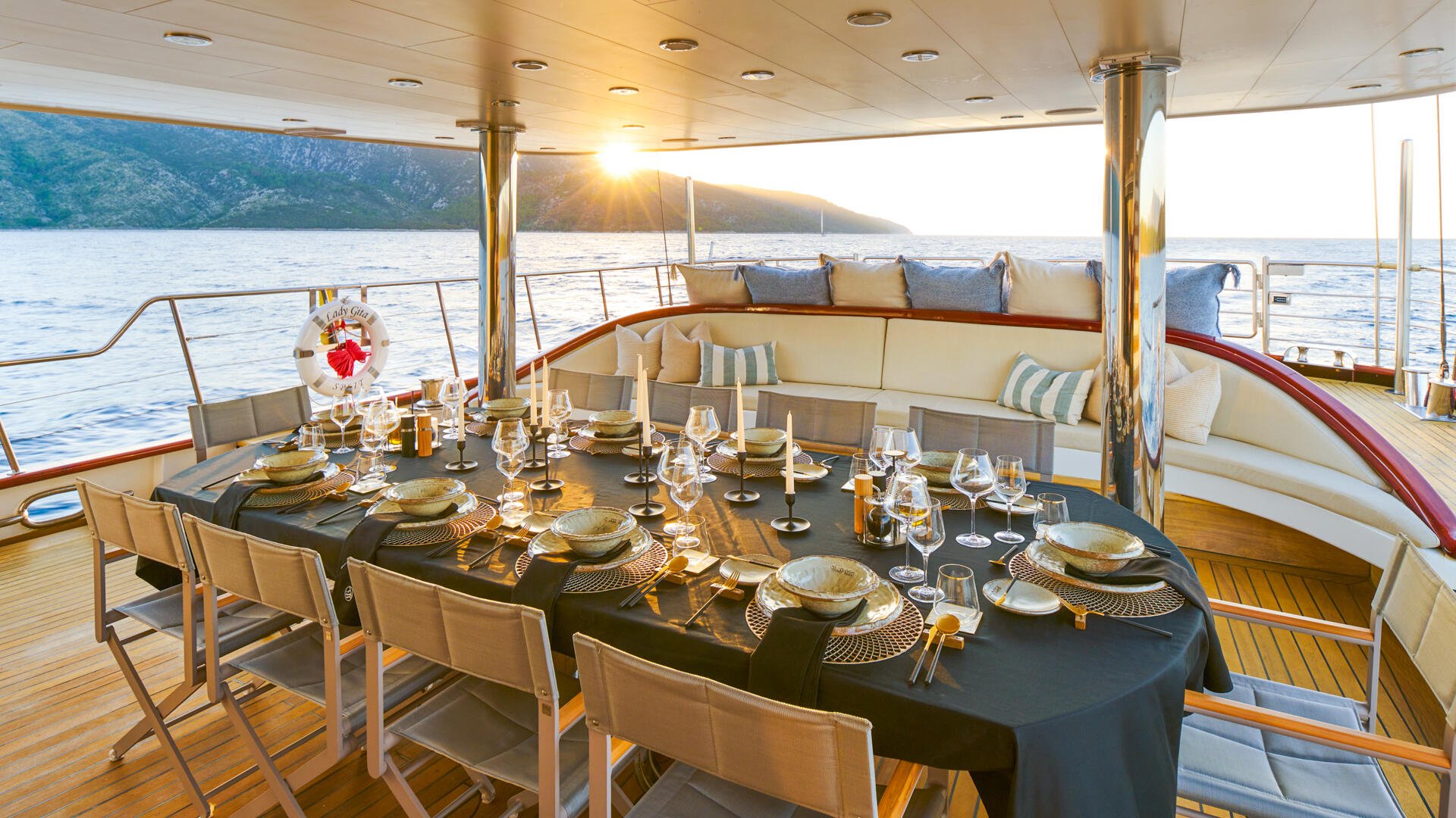 13-Lady-Gita-aft-dining_.jpg