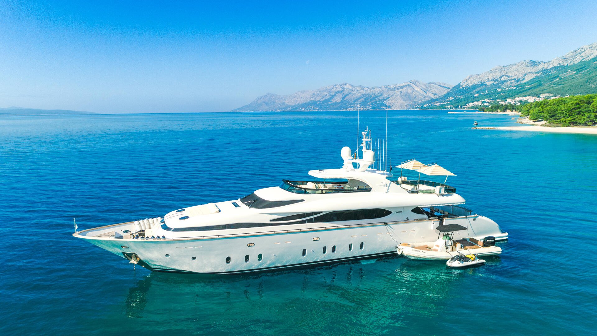 05-Cynthia-portside_.jpg