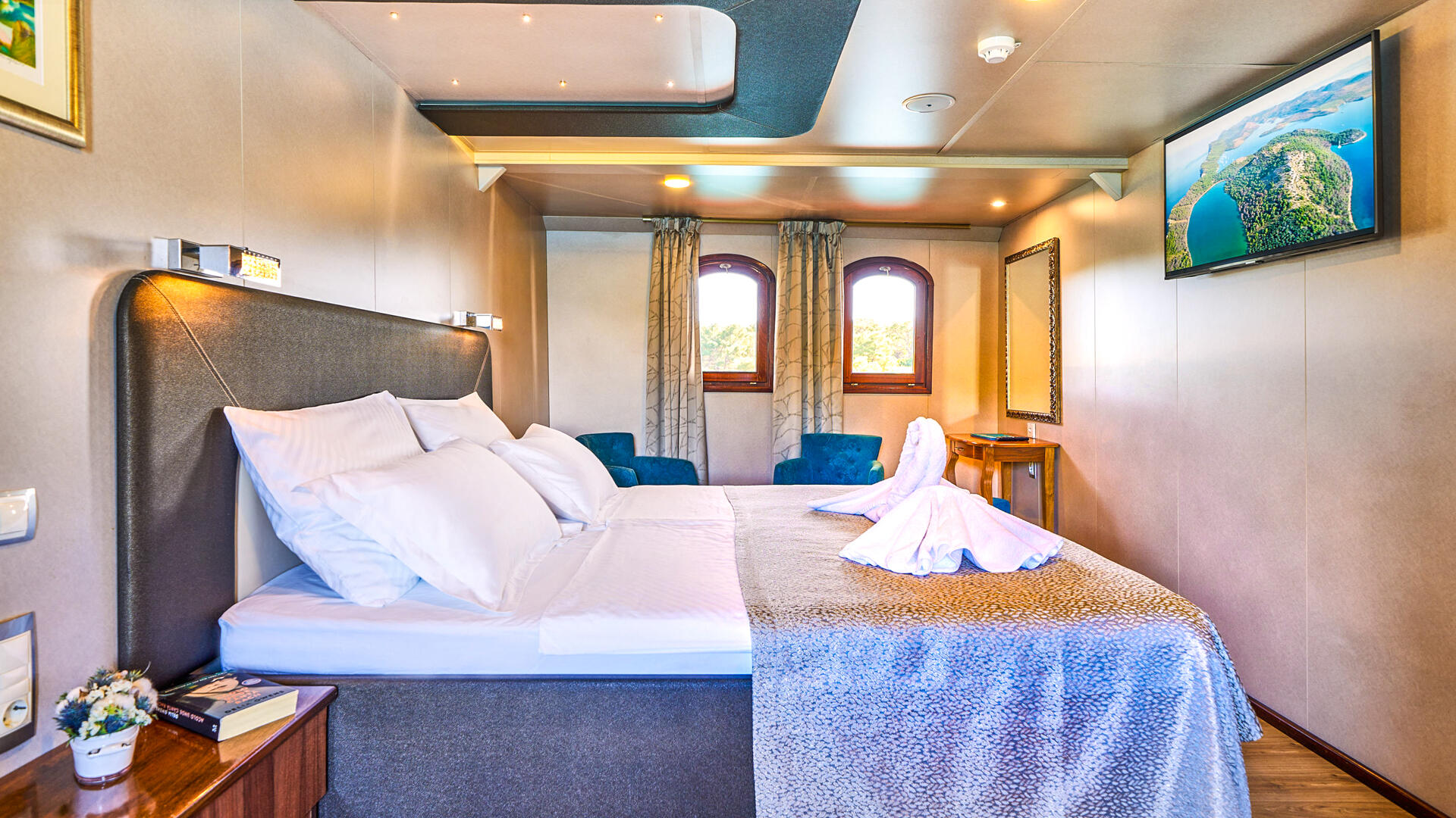 20-Casablanca-double-cabin-view_.jpg
