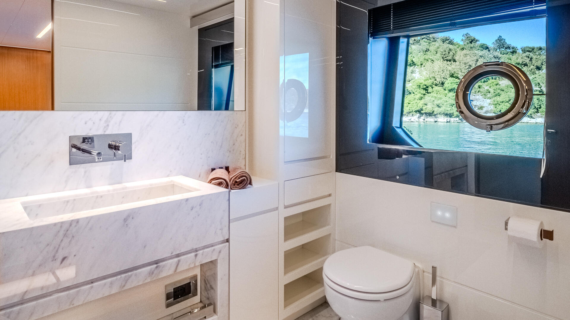 29-No-Stress-888-Bathroom_.jpg