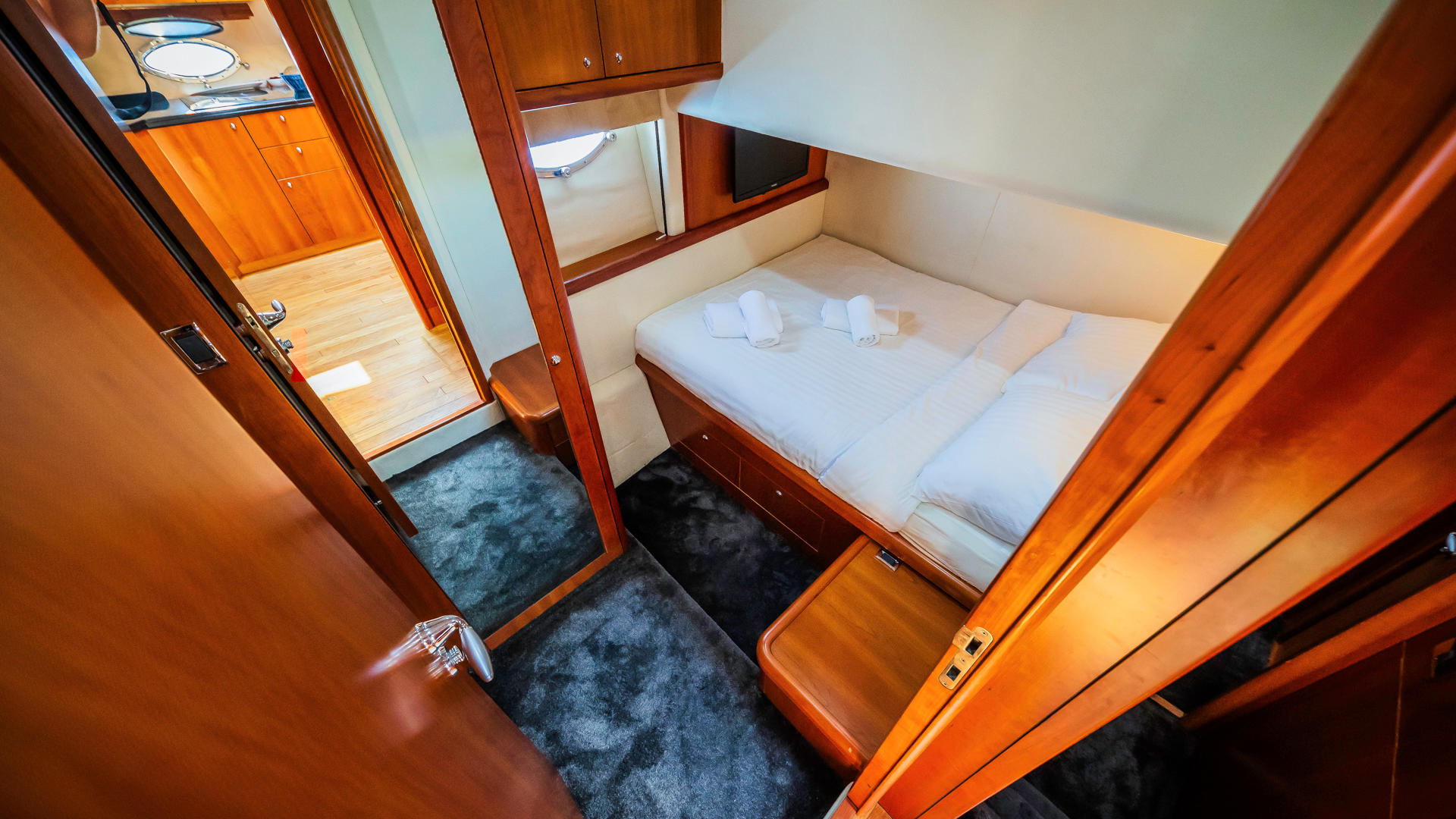 32-Glorious-Double-cabin-bed.JPG