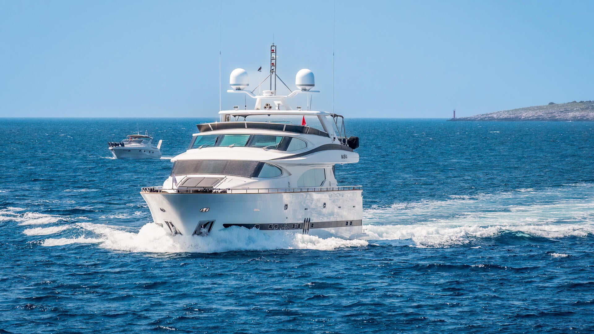 01-Conte-Alberti-front-view_.jpg