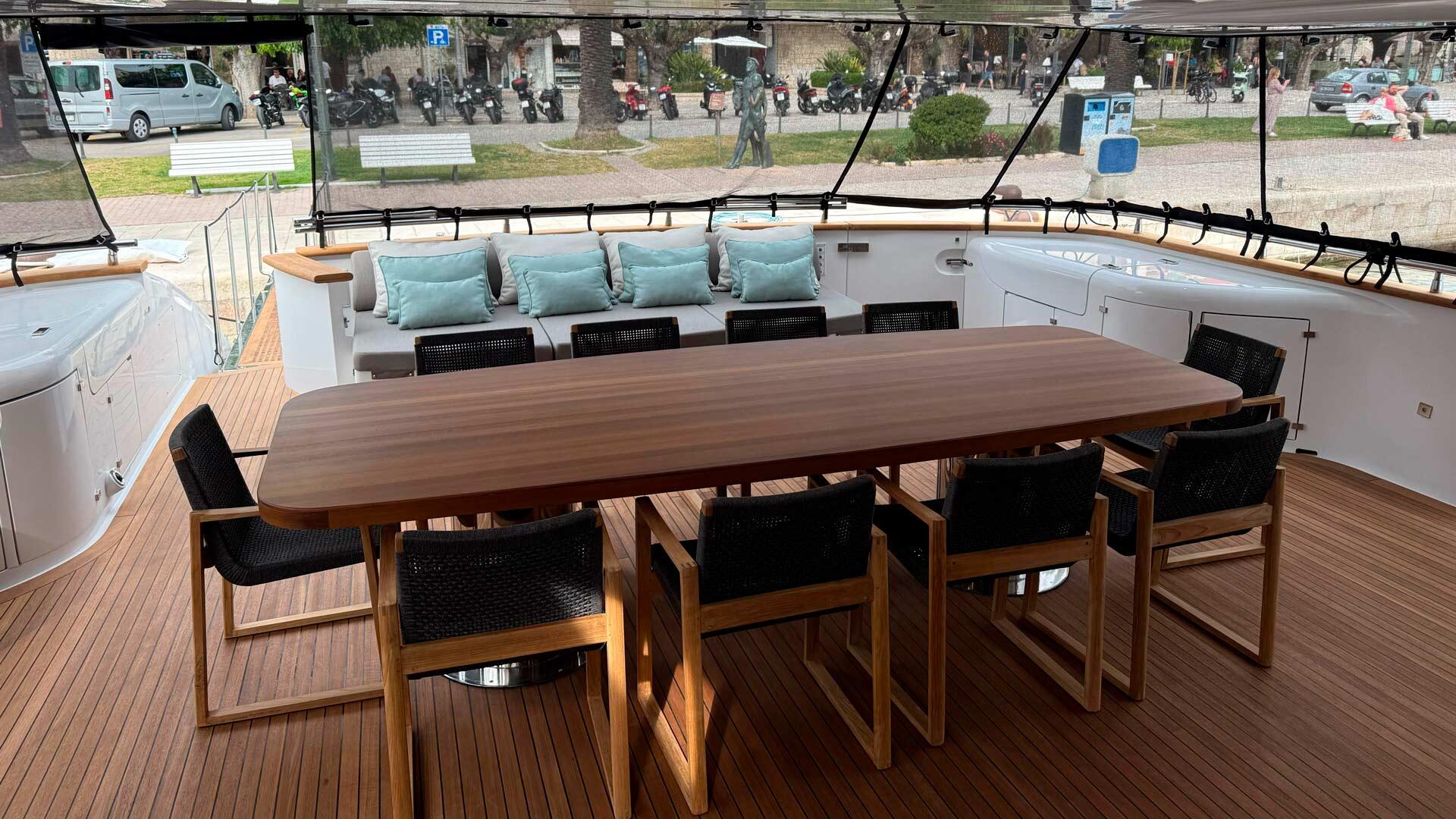 09-Cynthia-aft-view_.jpg