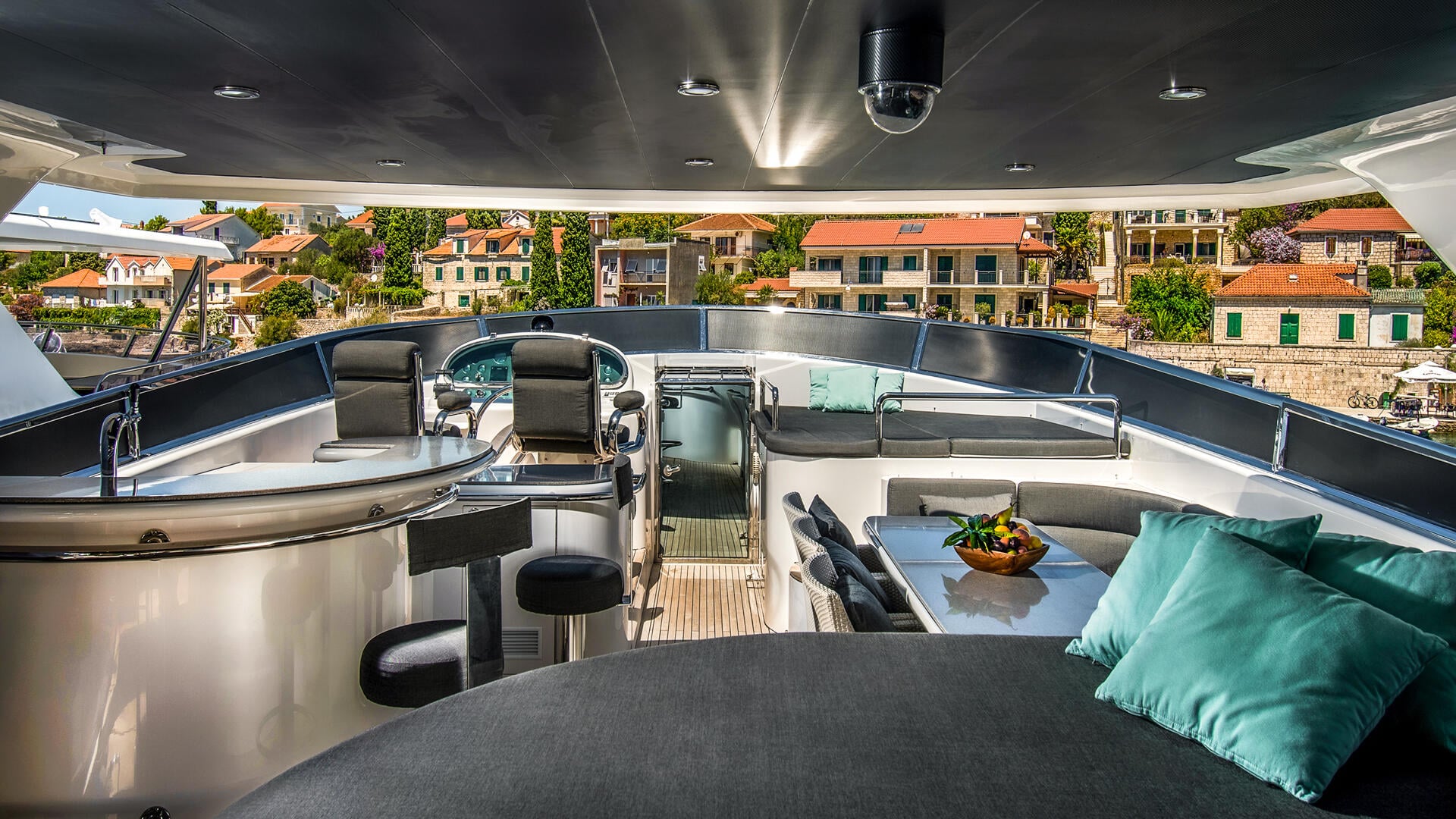 08-Conte-Alberti-flybridge_.jpg