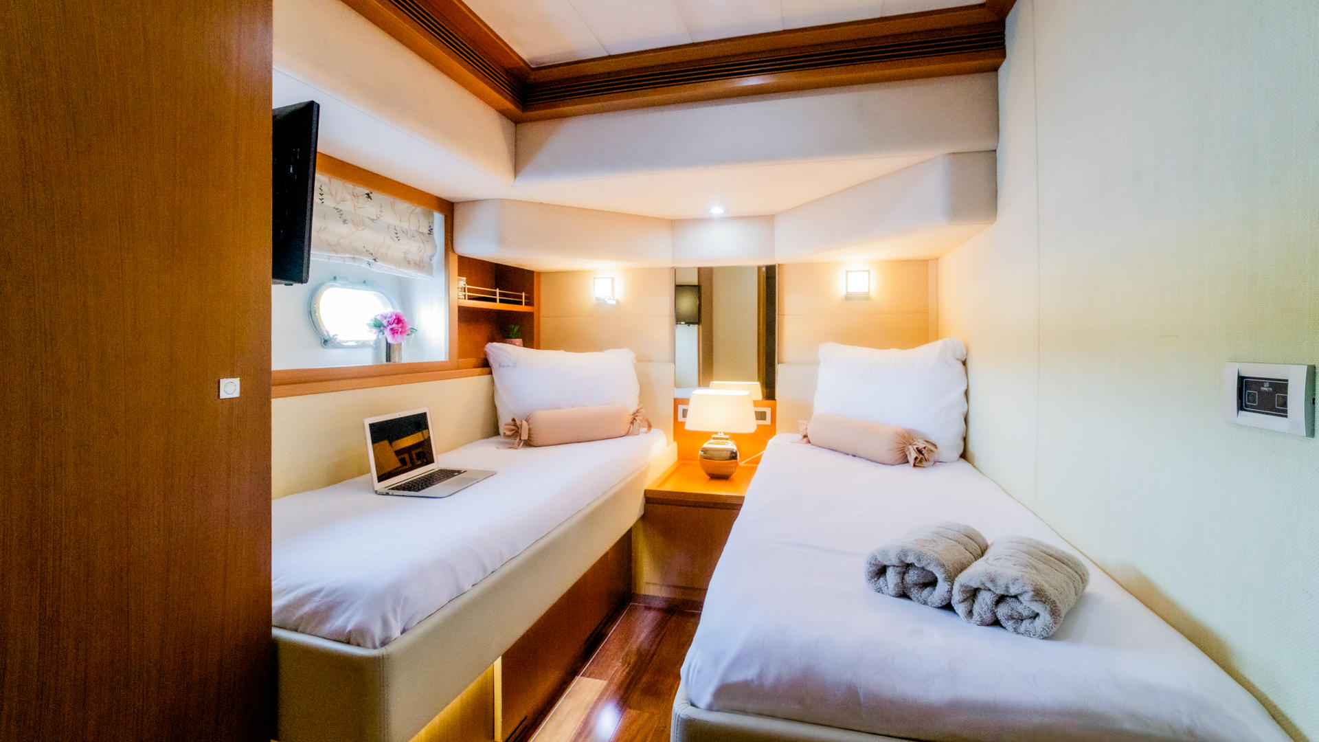 24-ORLANDO-L-Twin-cabin-no2_.jpg